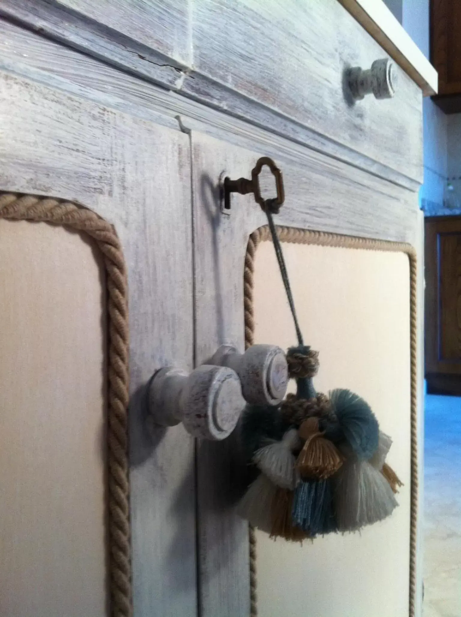 Decorative detail, Bathroom in Cav Costa degli Etruschi