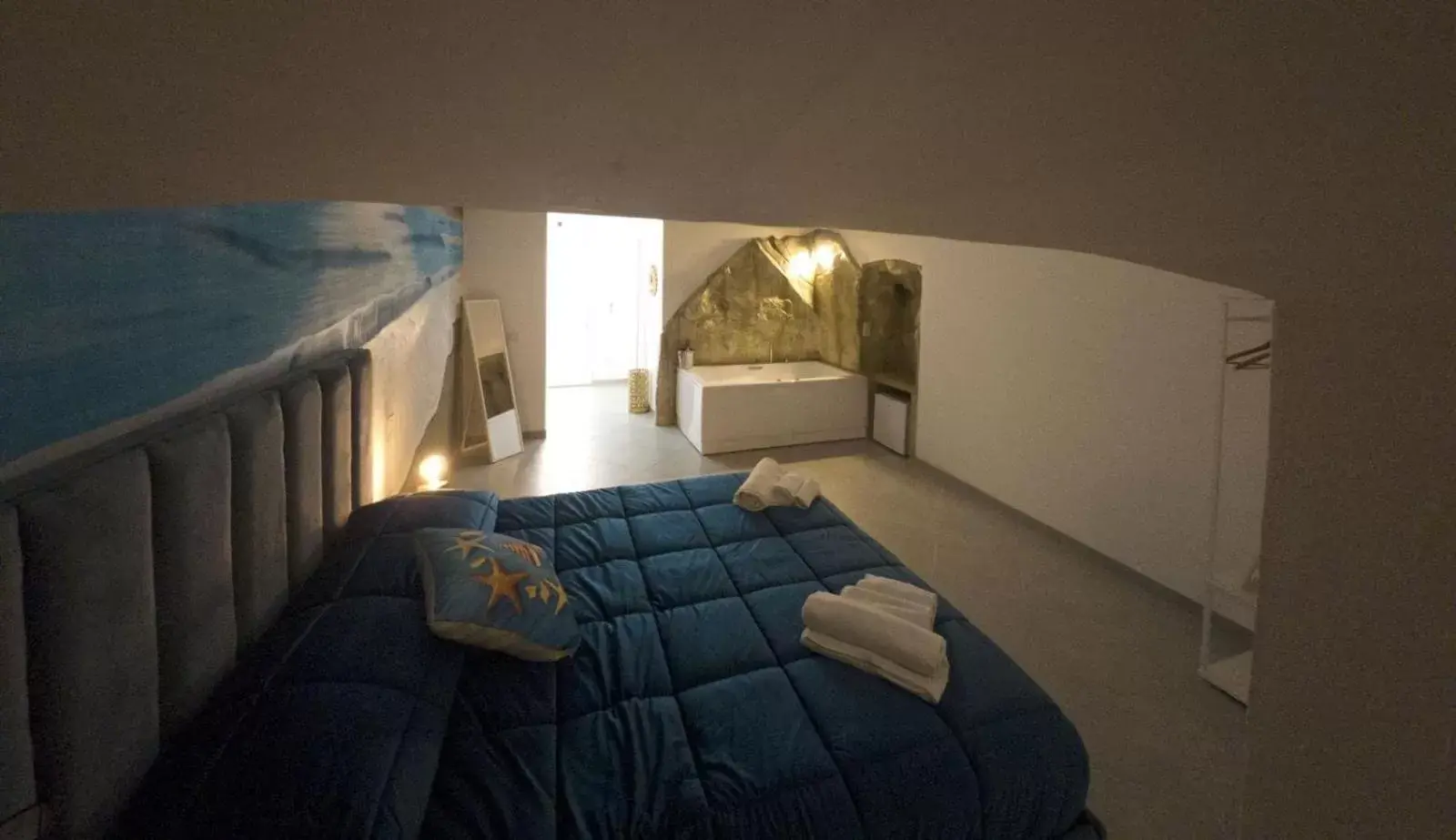 Bed in B&B suite anfiteatro Pozzuoli