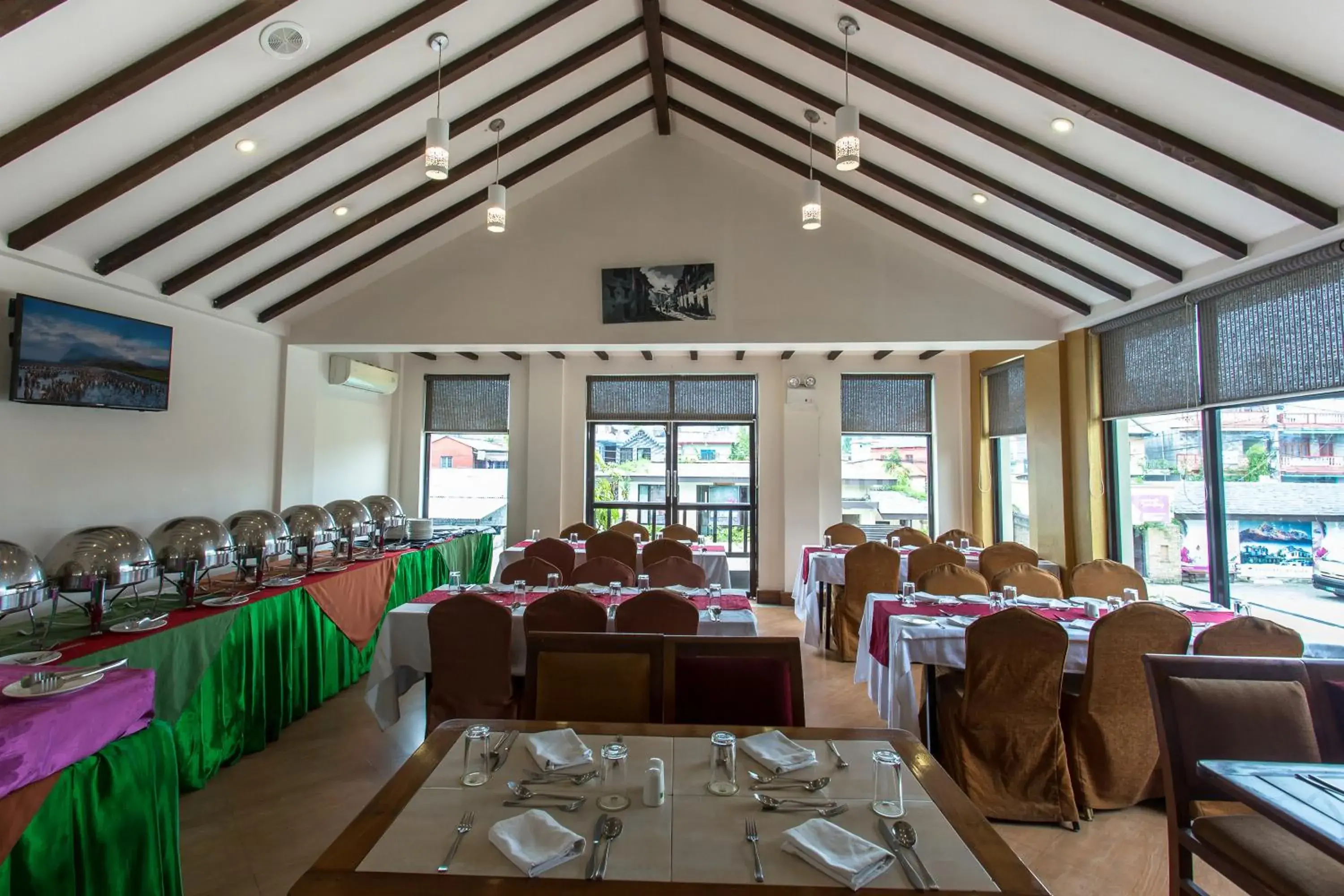 Restaurant/Places to Eat in Atithi Resort & Spa