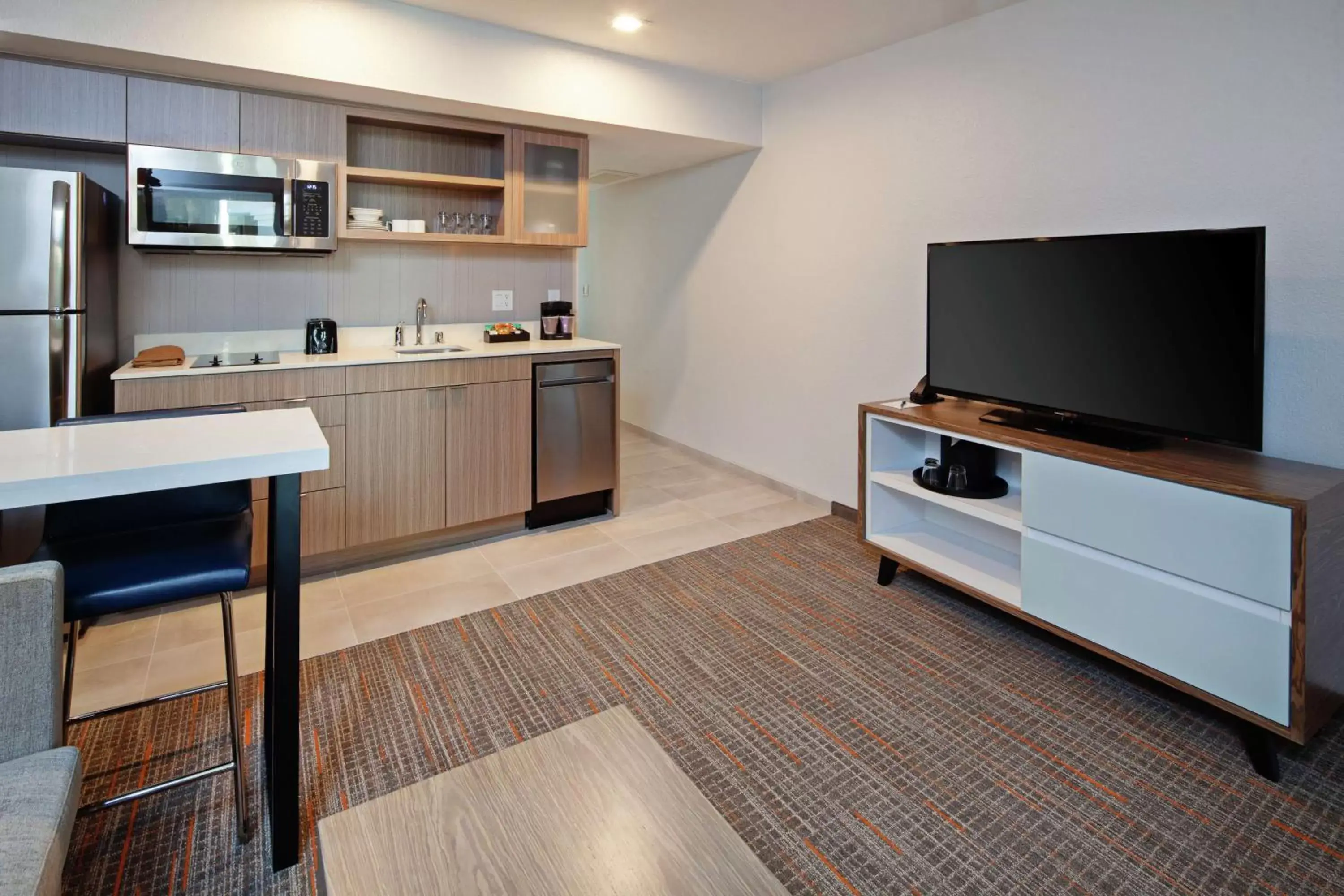 Bedroom, Kitchen/Kitchenette in Homewood Suites By Hilton San Diego Central