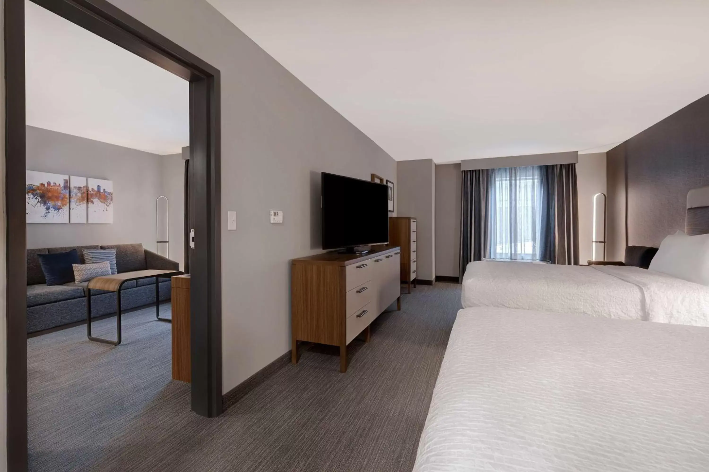 Bed, TV/Entertainment Center in Homewood Suites By Hilton Oak Creek Milwaukee