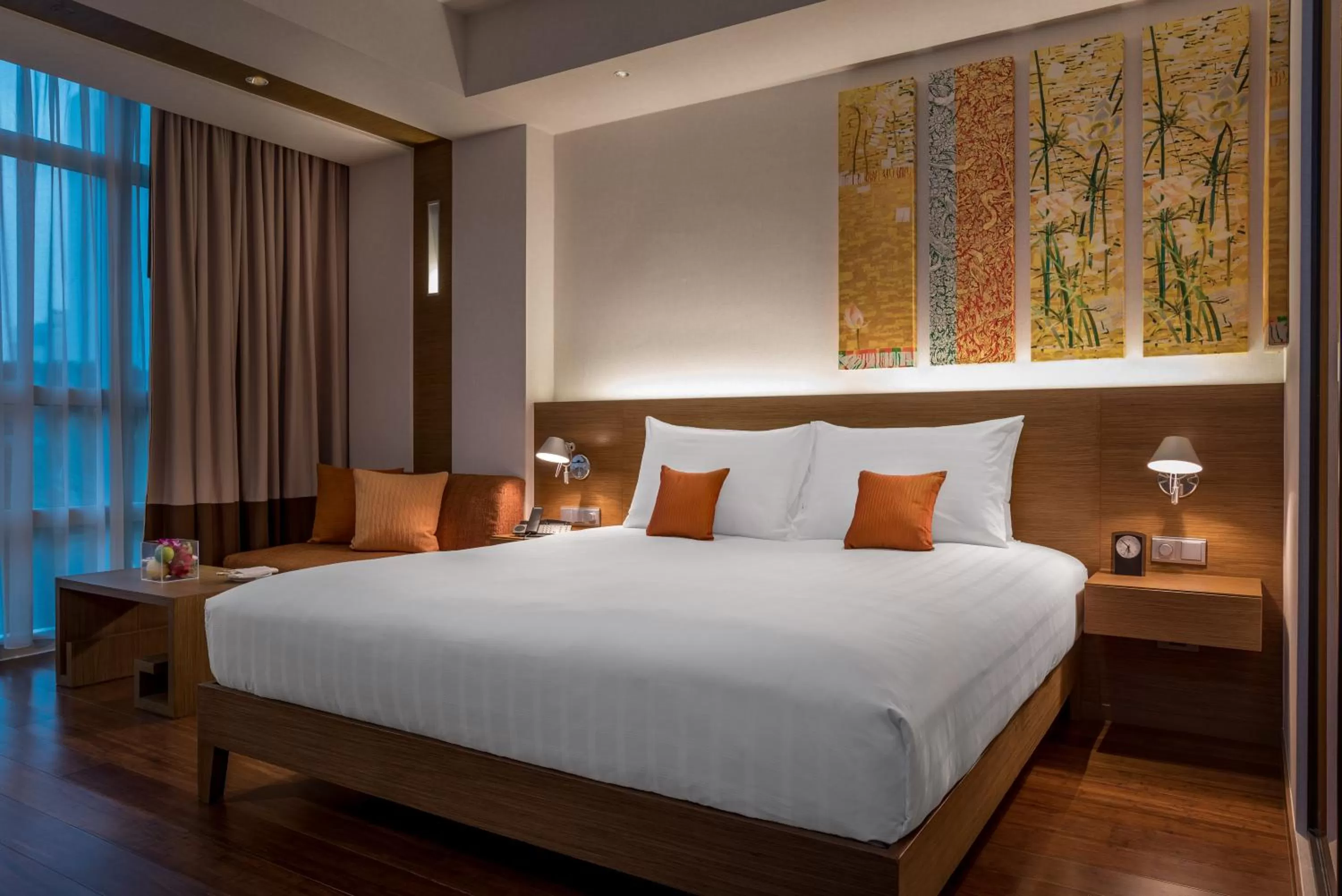 Seating area, Bed in Pullman Bangkok King Power