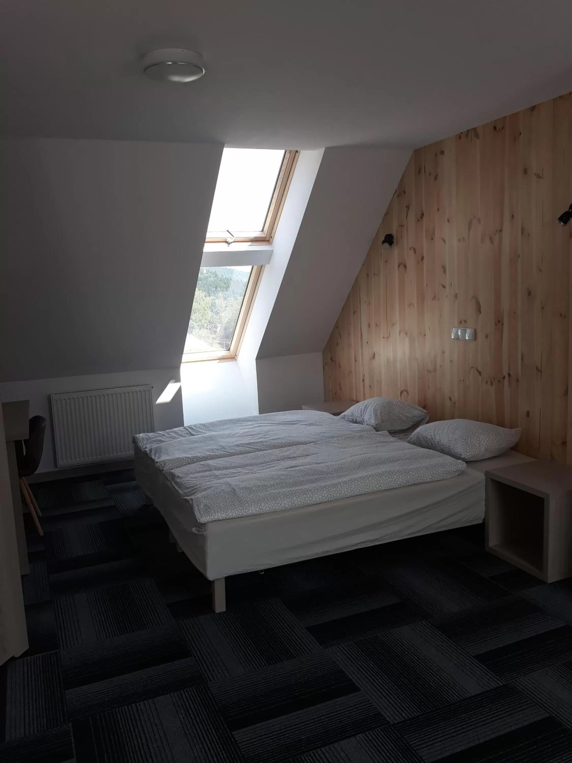 Photo of the whole room, Bed in dask resort