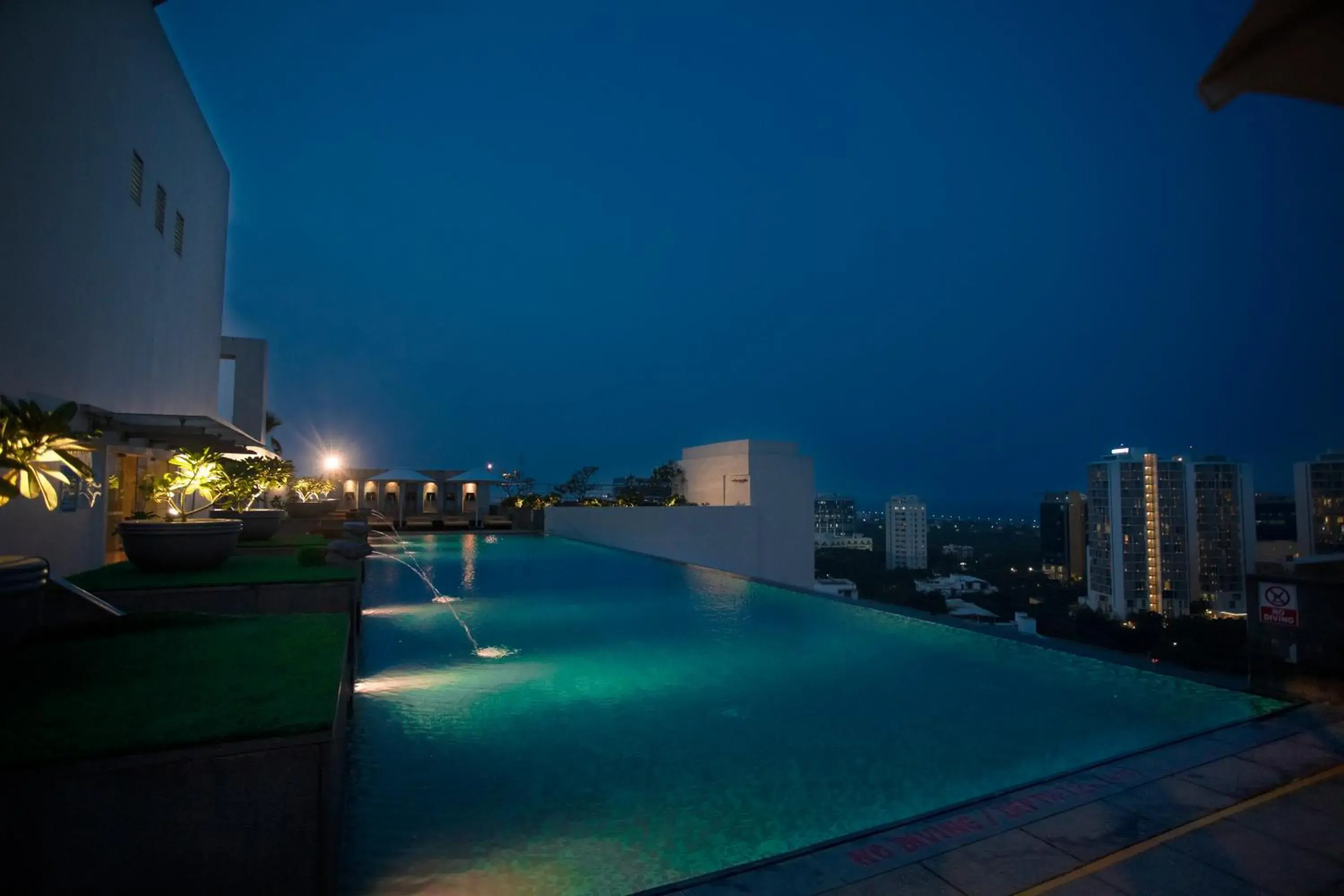 Swimming pool in Somerset Greenways Chennai Swimming pool in Somerset Greenways Chennai