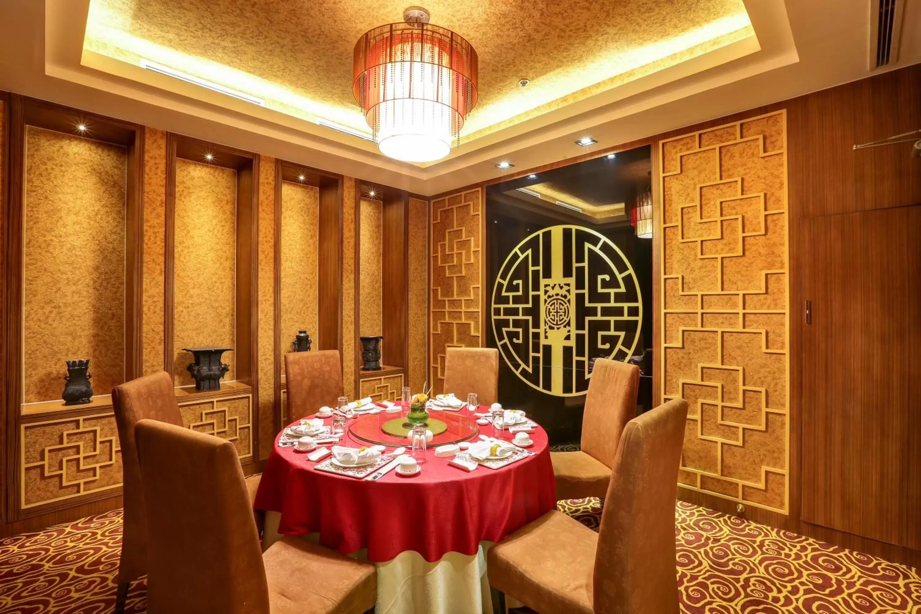 Restaurant/places to eat, Banquet Facilities in Hanoi Hotel