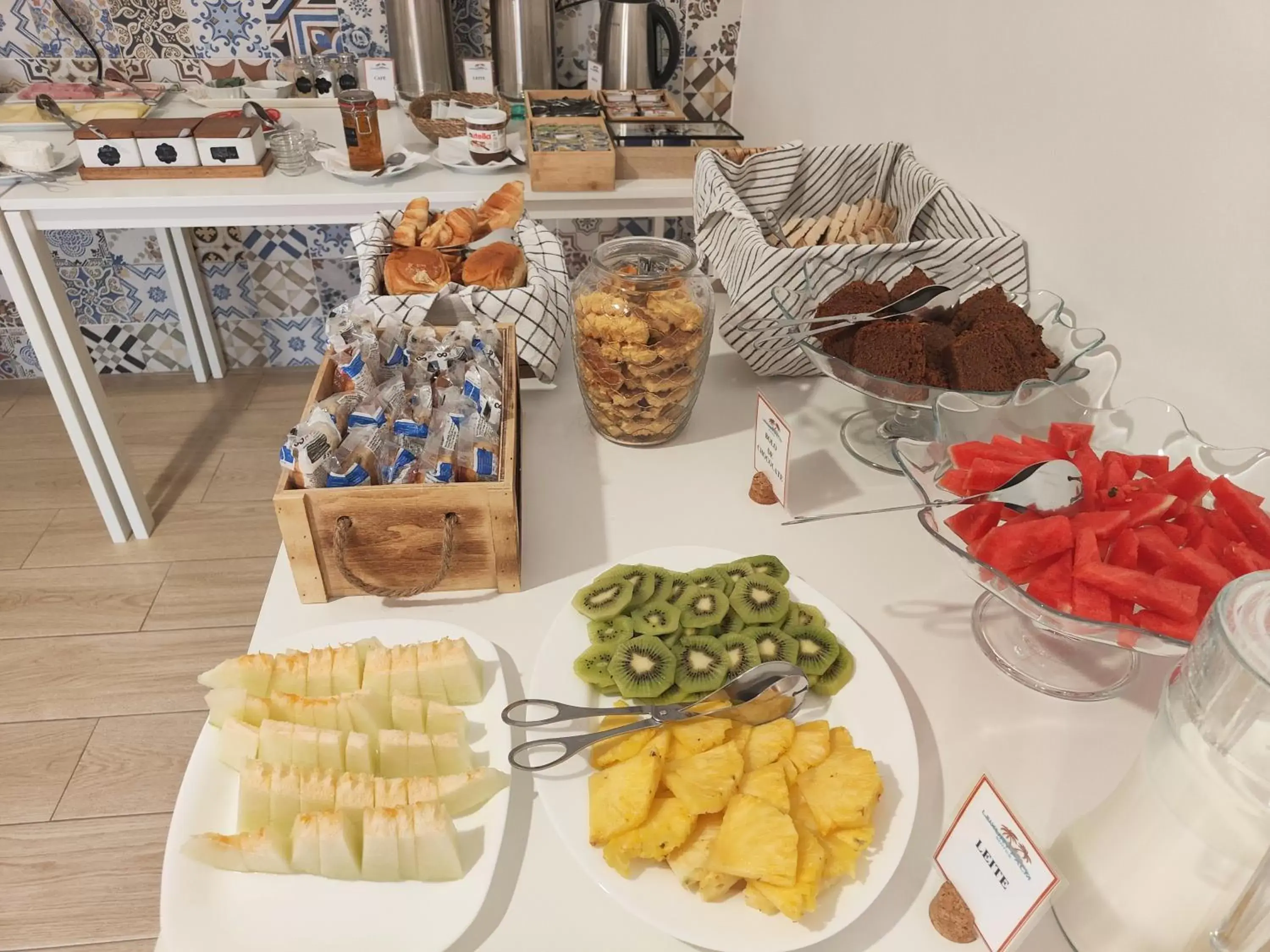 Breakfast, Food in Luxury Palm Suites