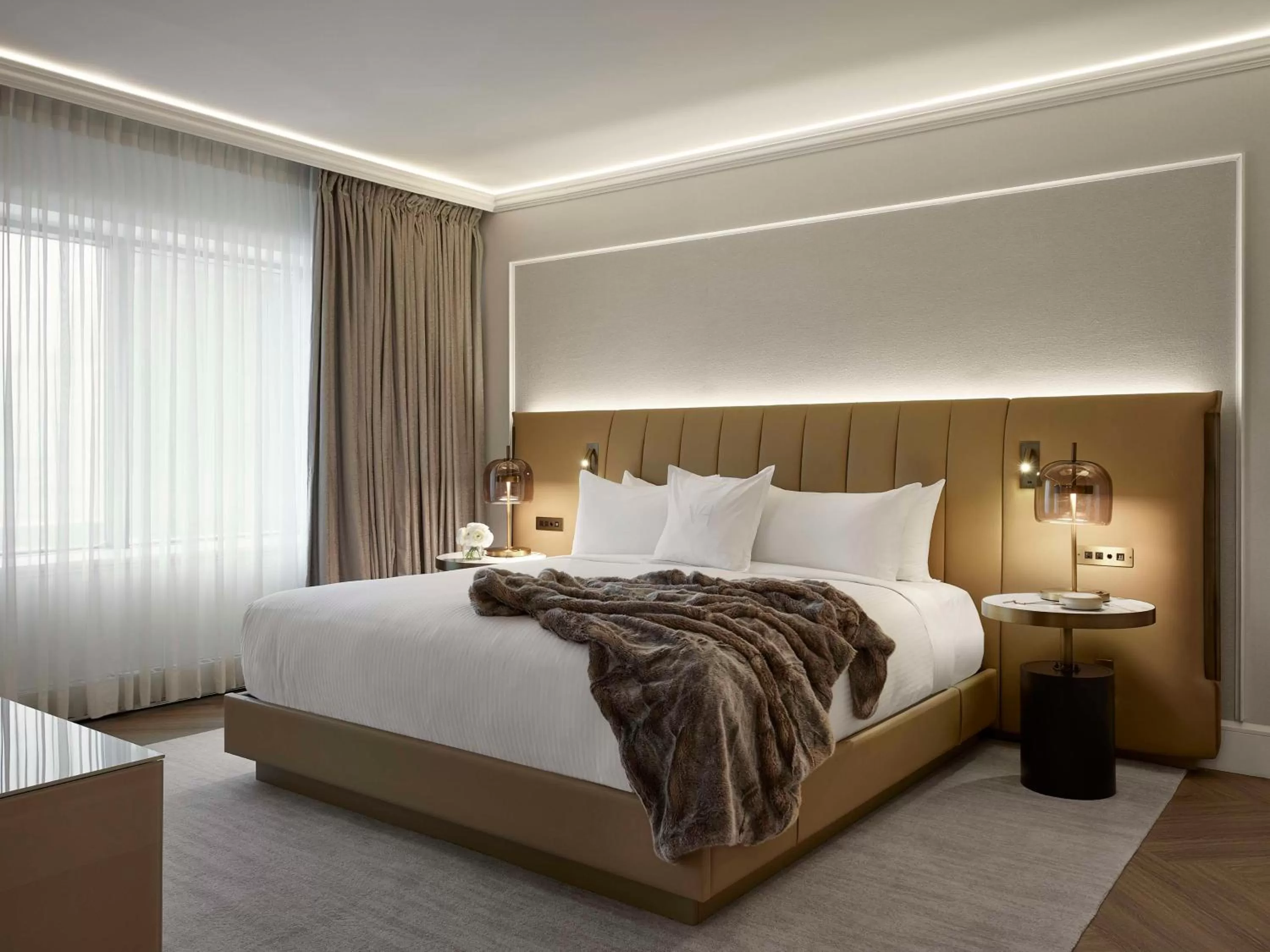 Bed in Vogue Hotel Montreal Downtown, Curio Collection by Hilton