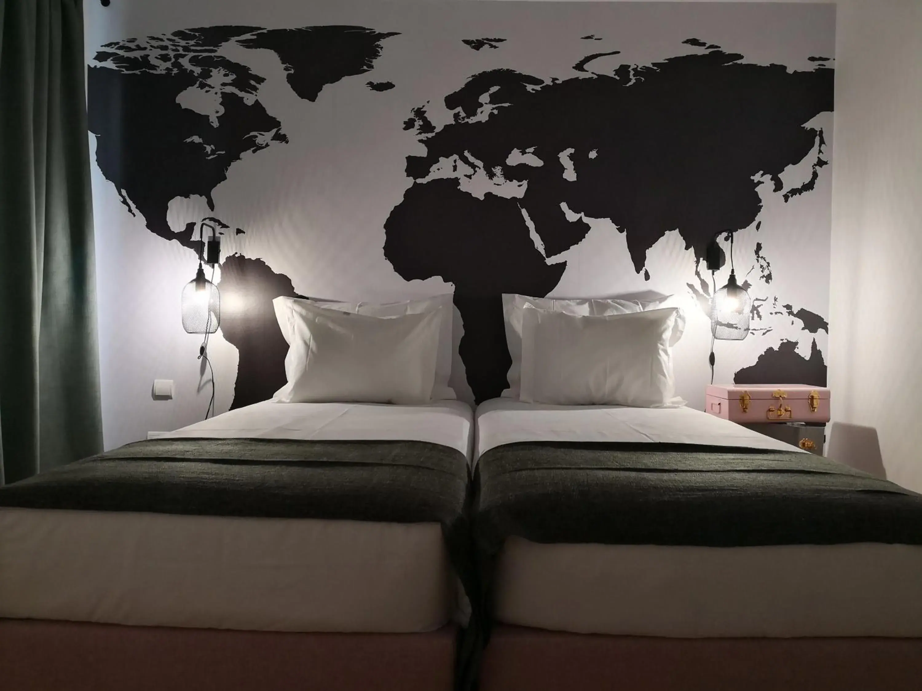 Bedroom, Bed in Travellers Pearl by Storytellers