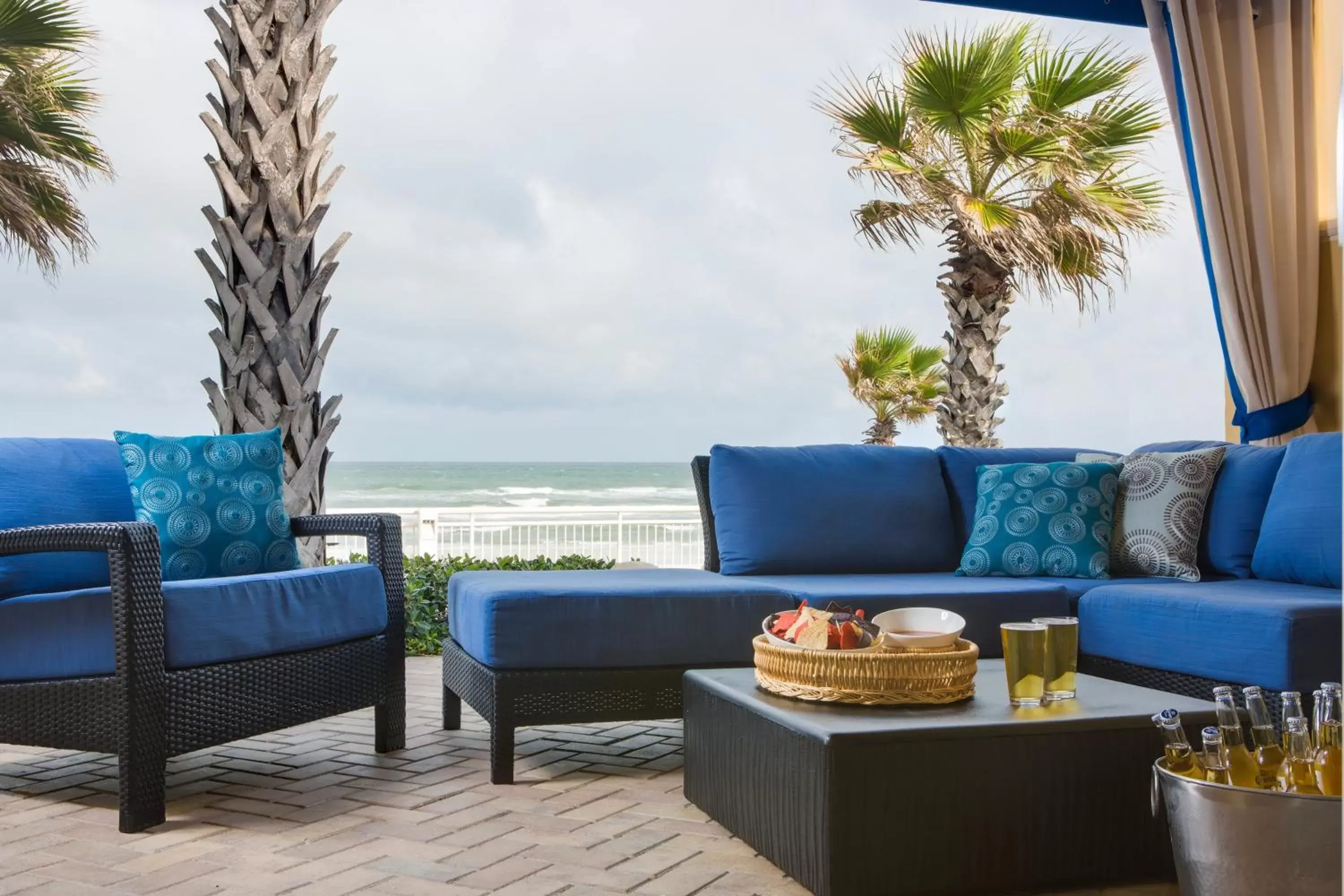 Balcony/Terrace in The Shores Resort & Spa