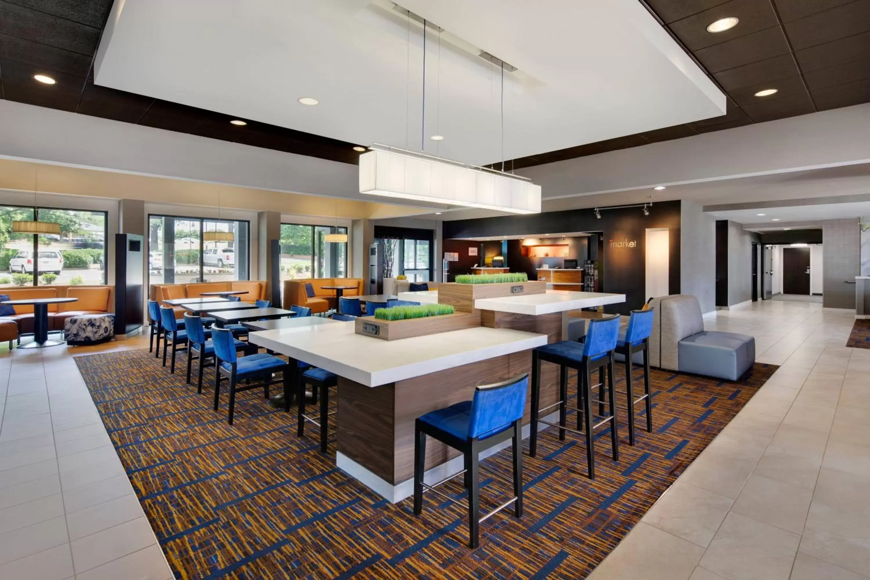 Lobby or reception, Restaurant/Places to Eat in Courtyard Atlanta Norcross/Peachtree Corners