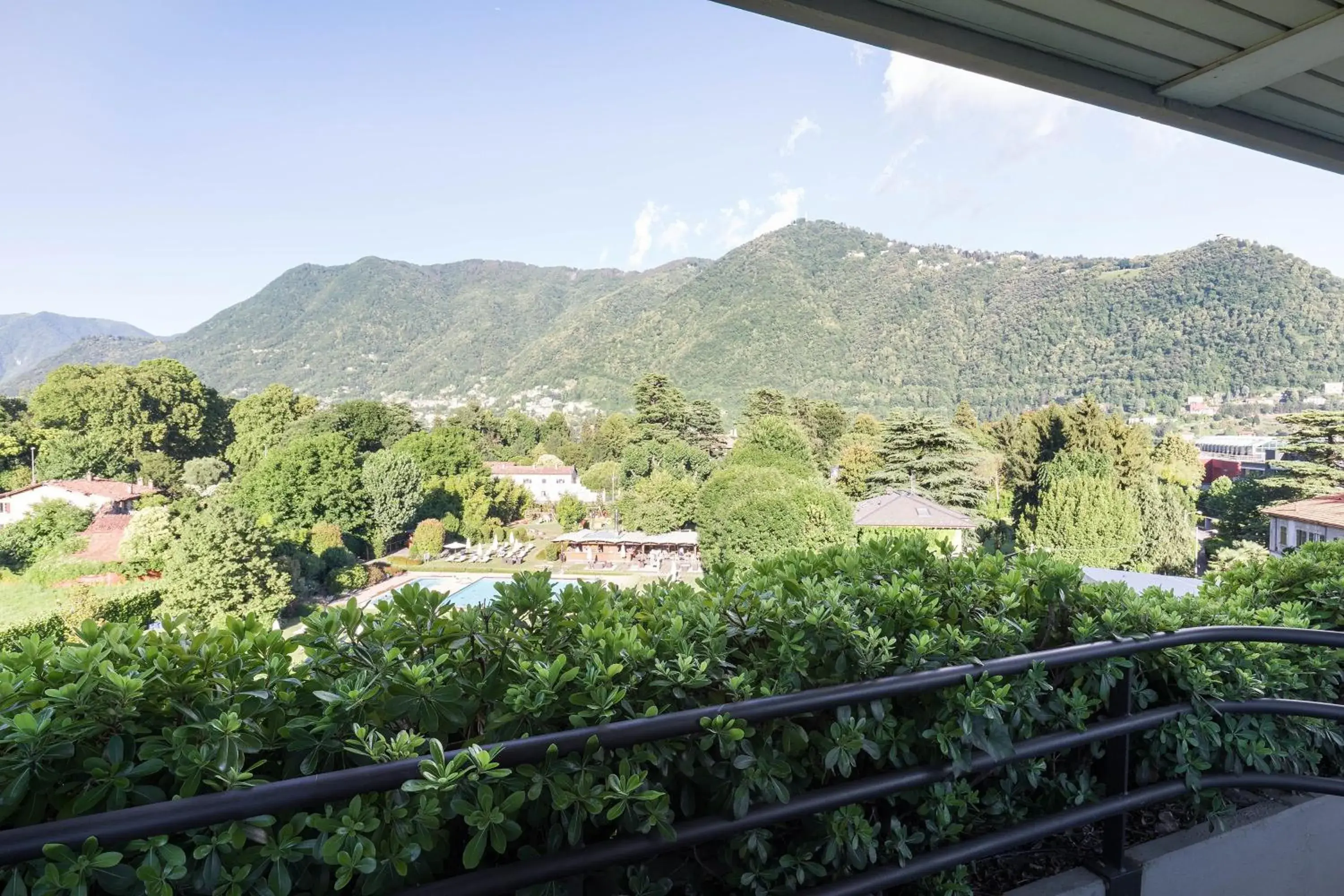 Swimming pool, Mountain View in Sheraton Lake Como Hotel