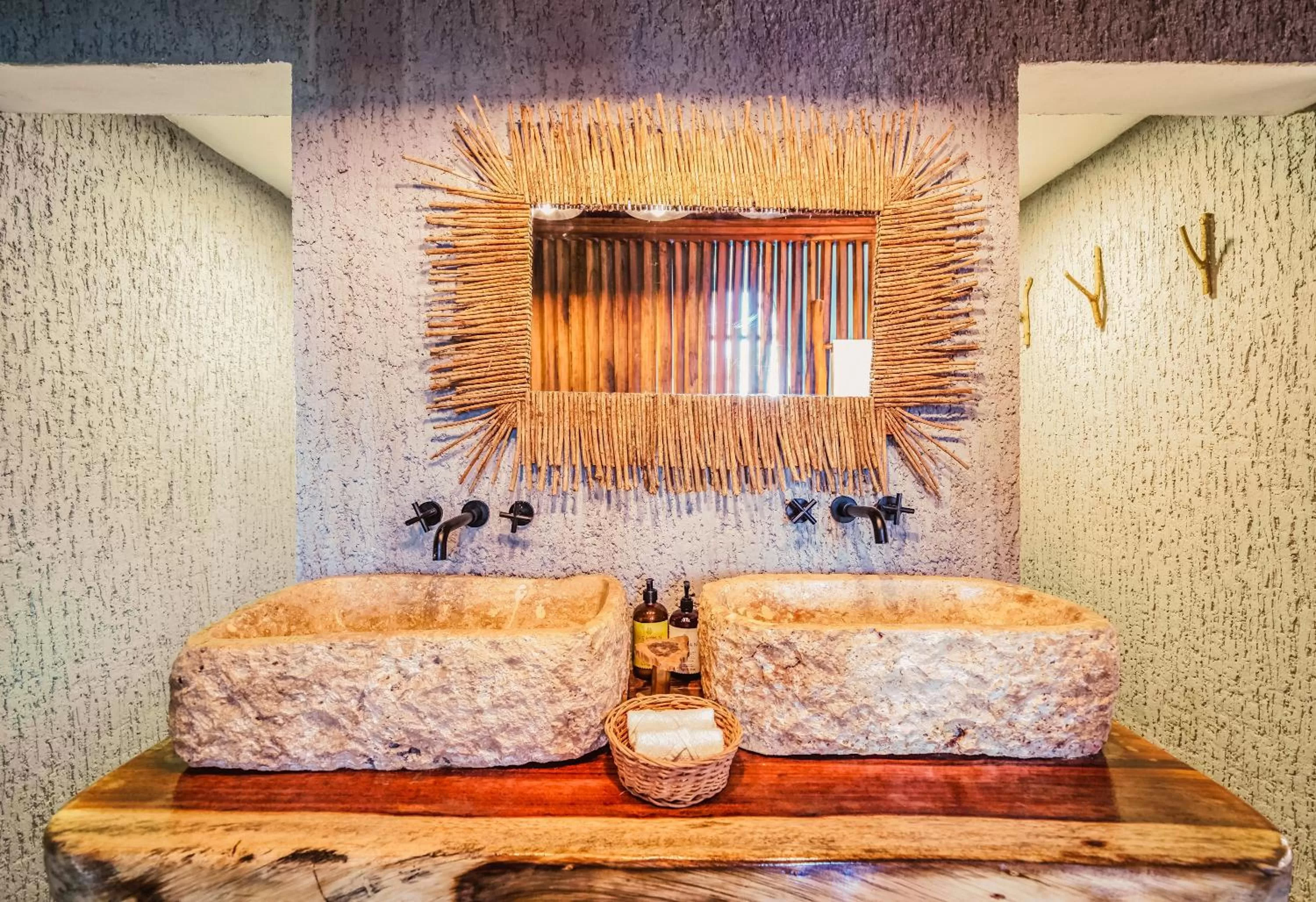 Bathroom, Seating Area in Hotelito Azul