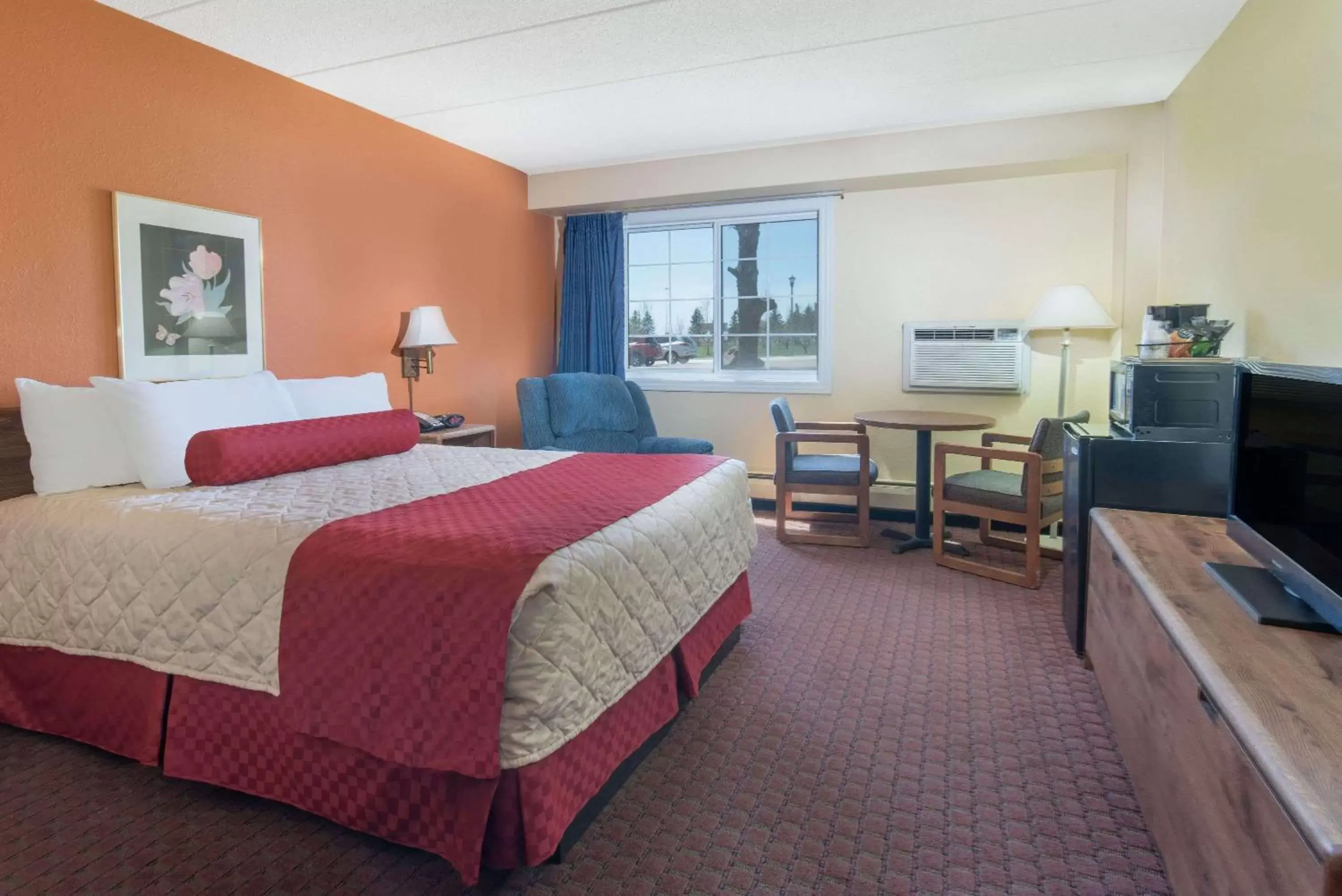 Photo of the whole room in Days Inn by Wyndham Minot