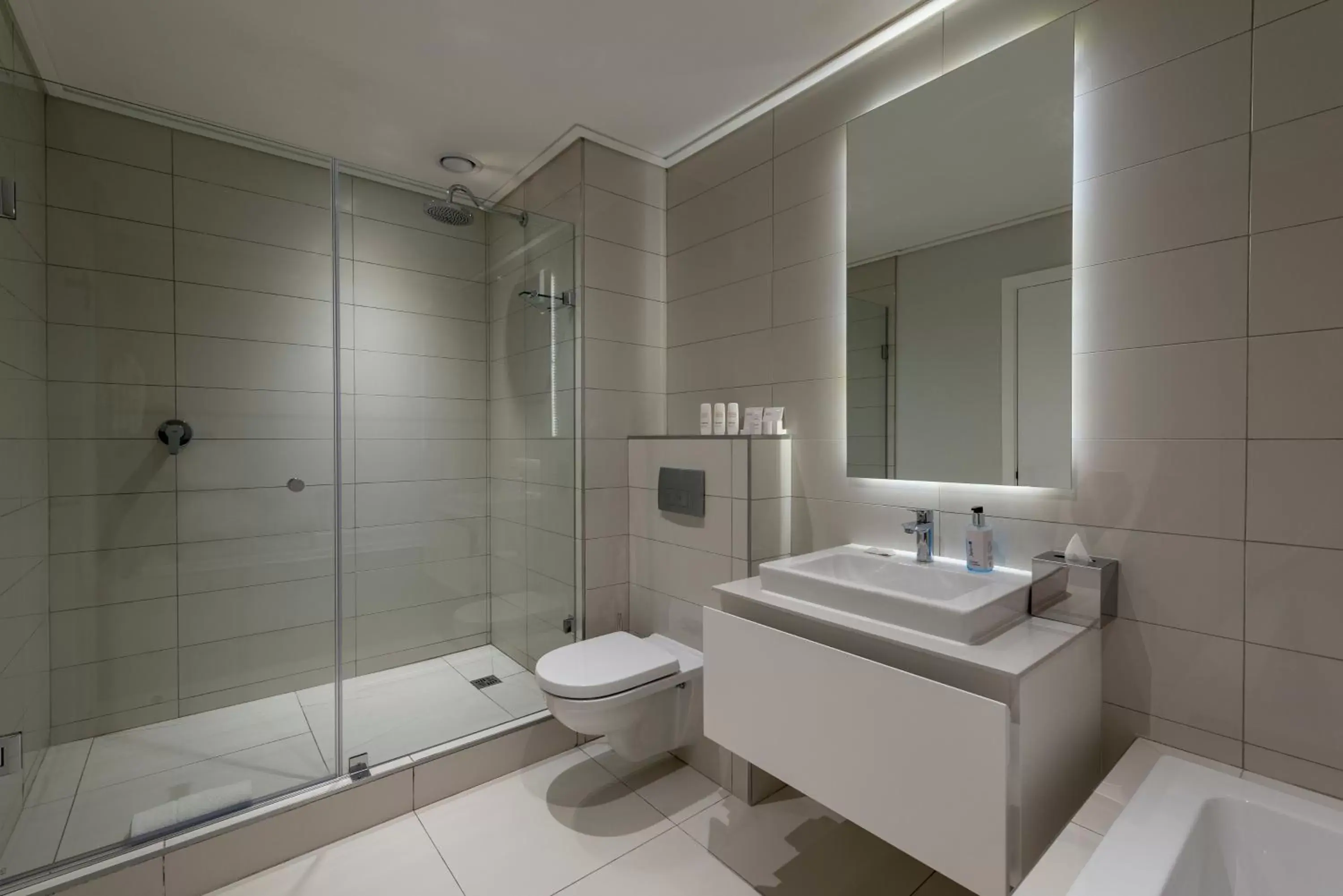 Shower, Bathroom in Pullman Cape Town City Centre