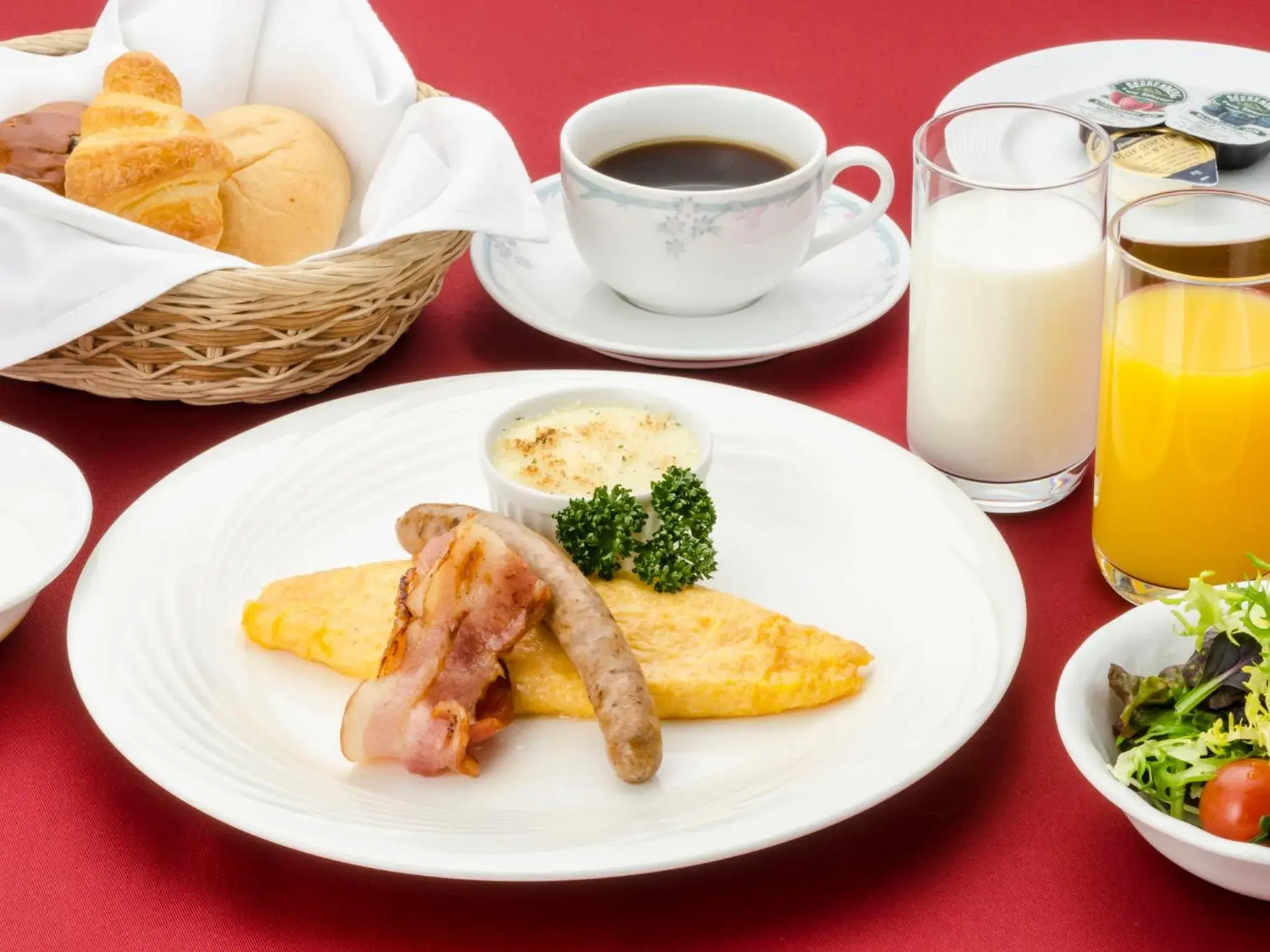 Breakfast in Ginza Creston