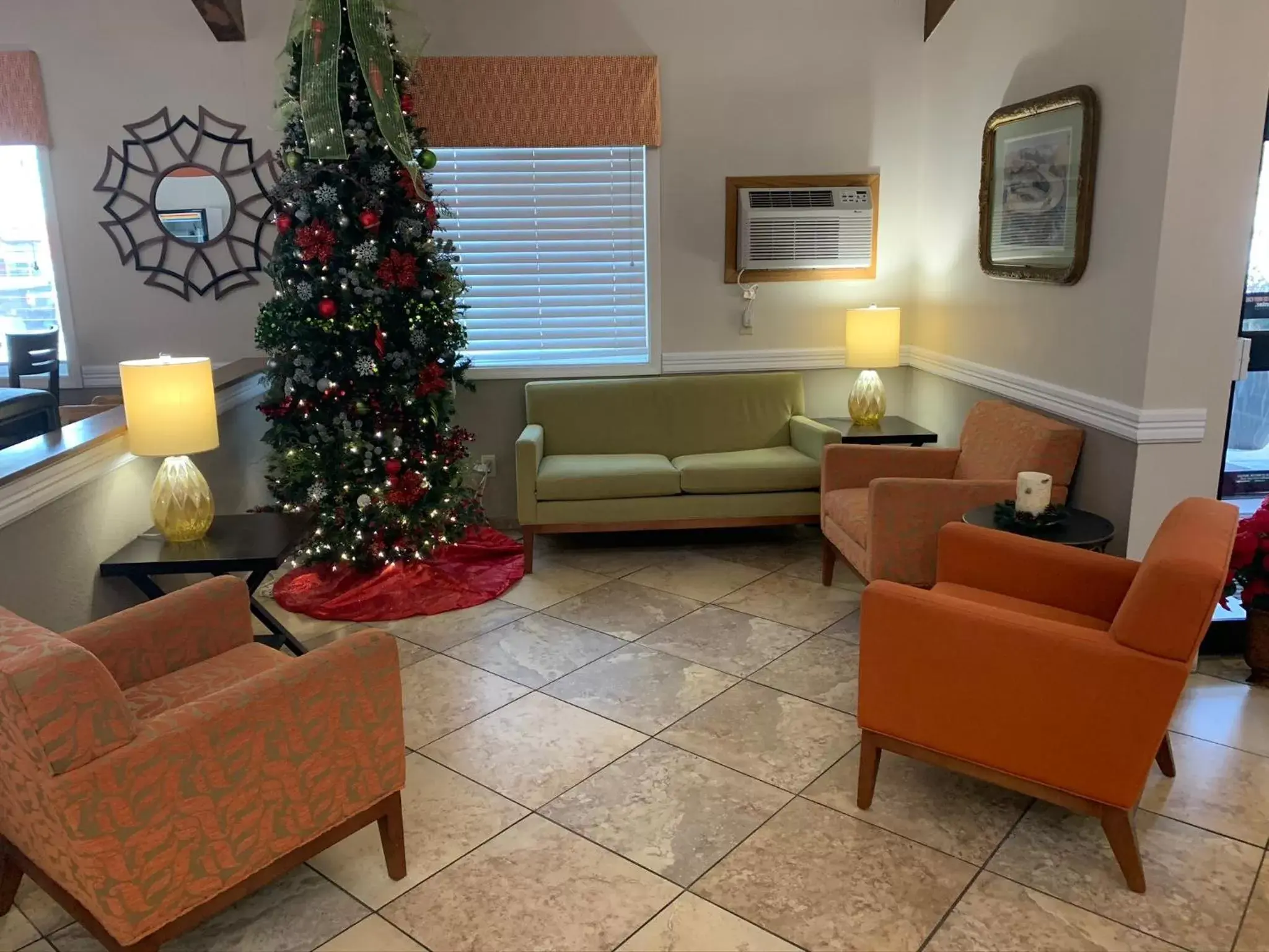 Seating Area in Nichols Inn & Suites