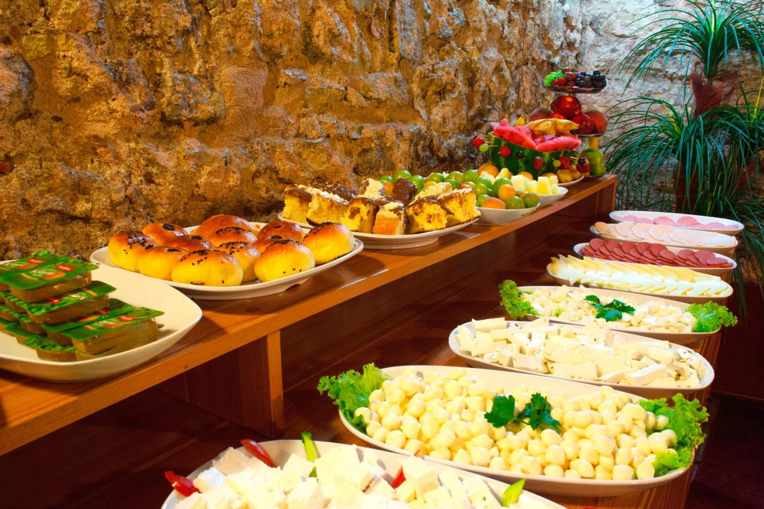 Food in Hotel Gedikpasa Family