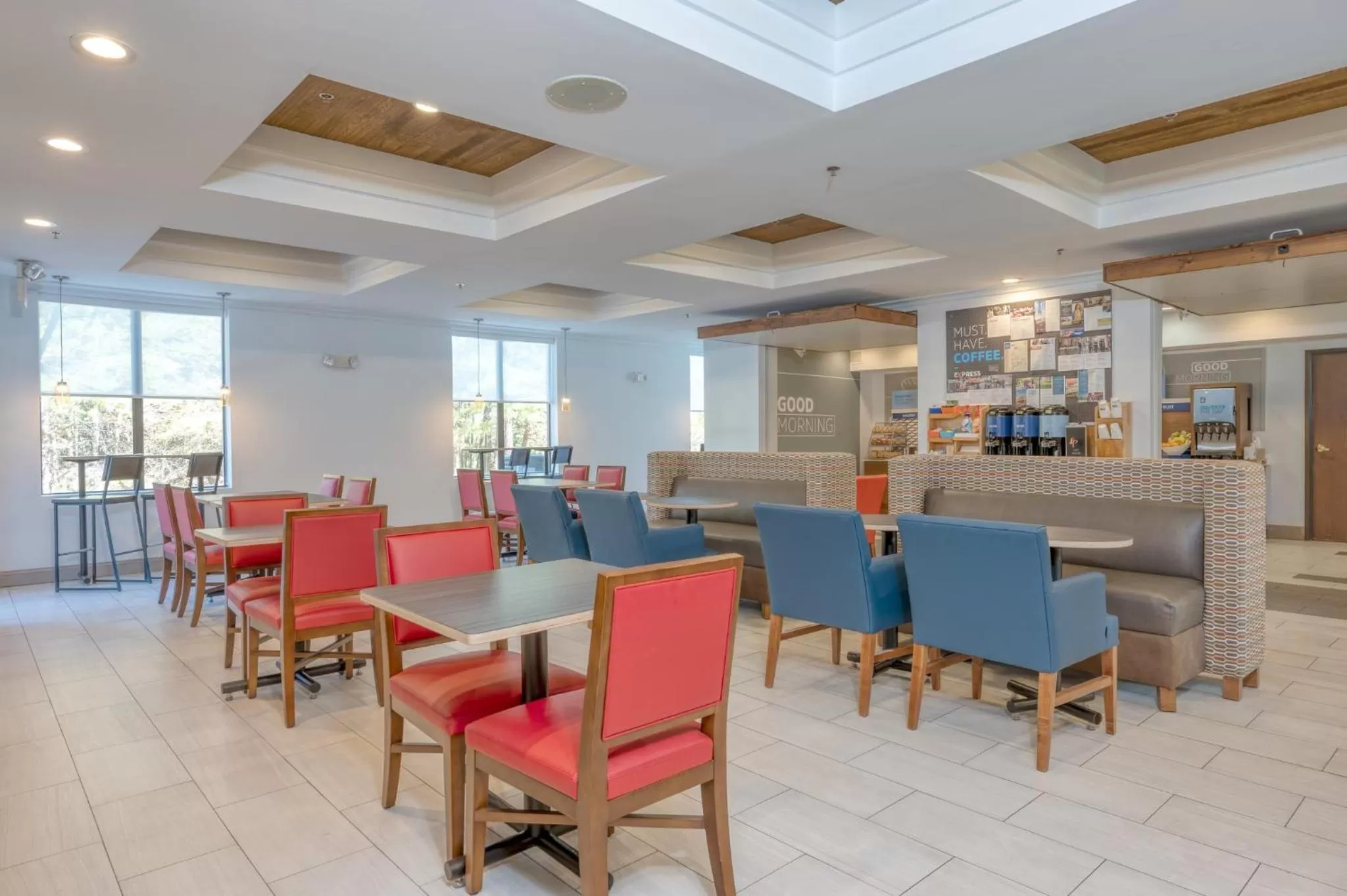 Breakfast in Holiday Inn Express Hotel & Suites Thornburg-S. Fredericksburg by IHG