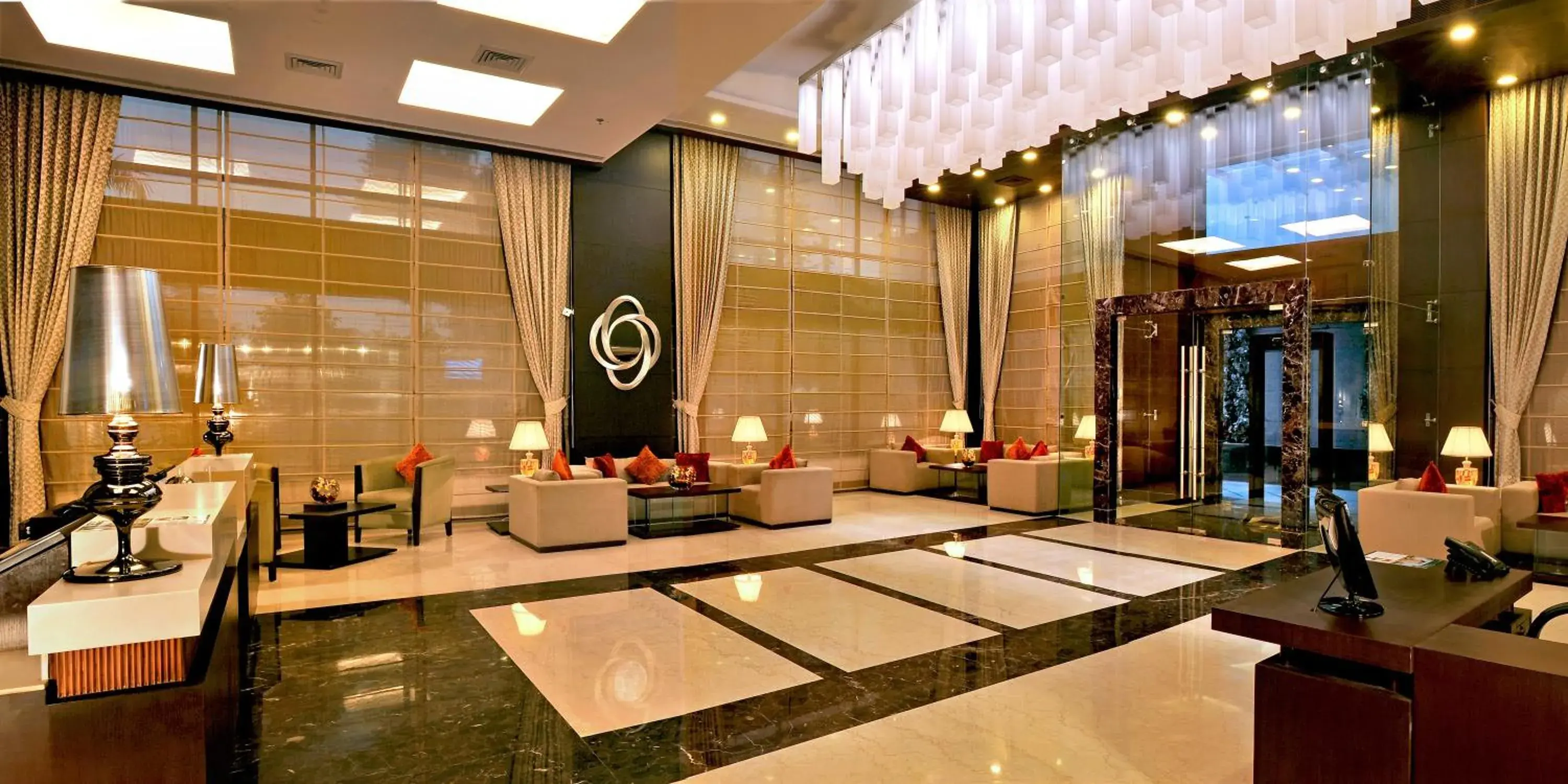 Lobby or reception in Country Inn & Suites by Radisson, Gurugram Sector 12