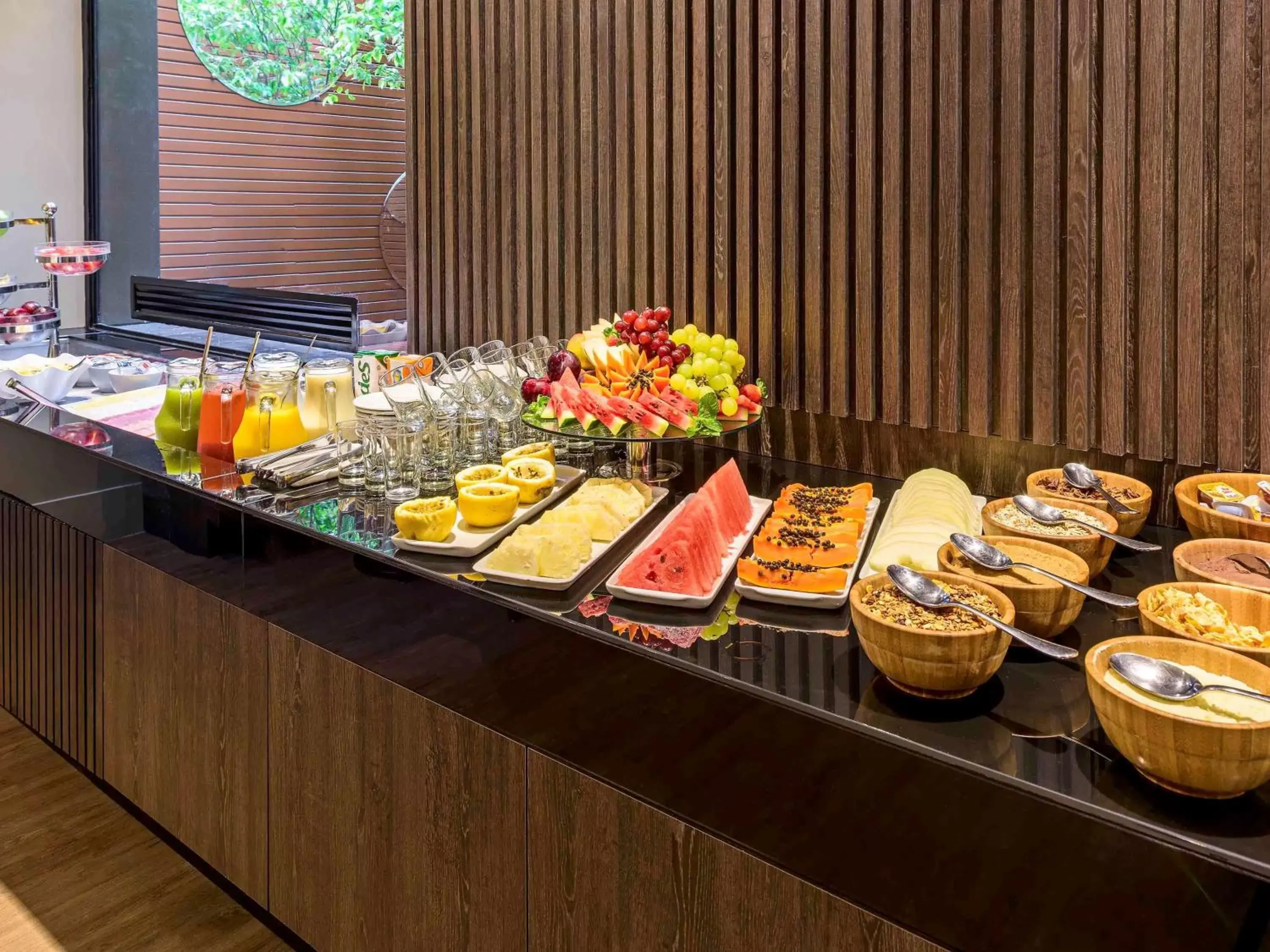 Restaurant/places to eat in Novotel Florianopolis