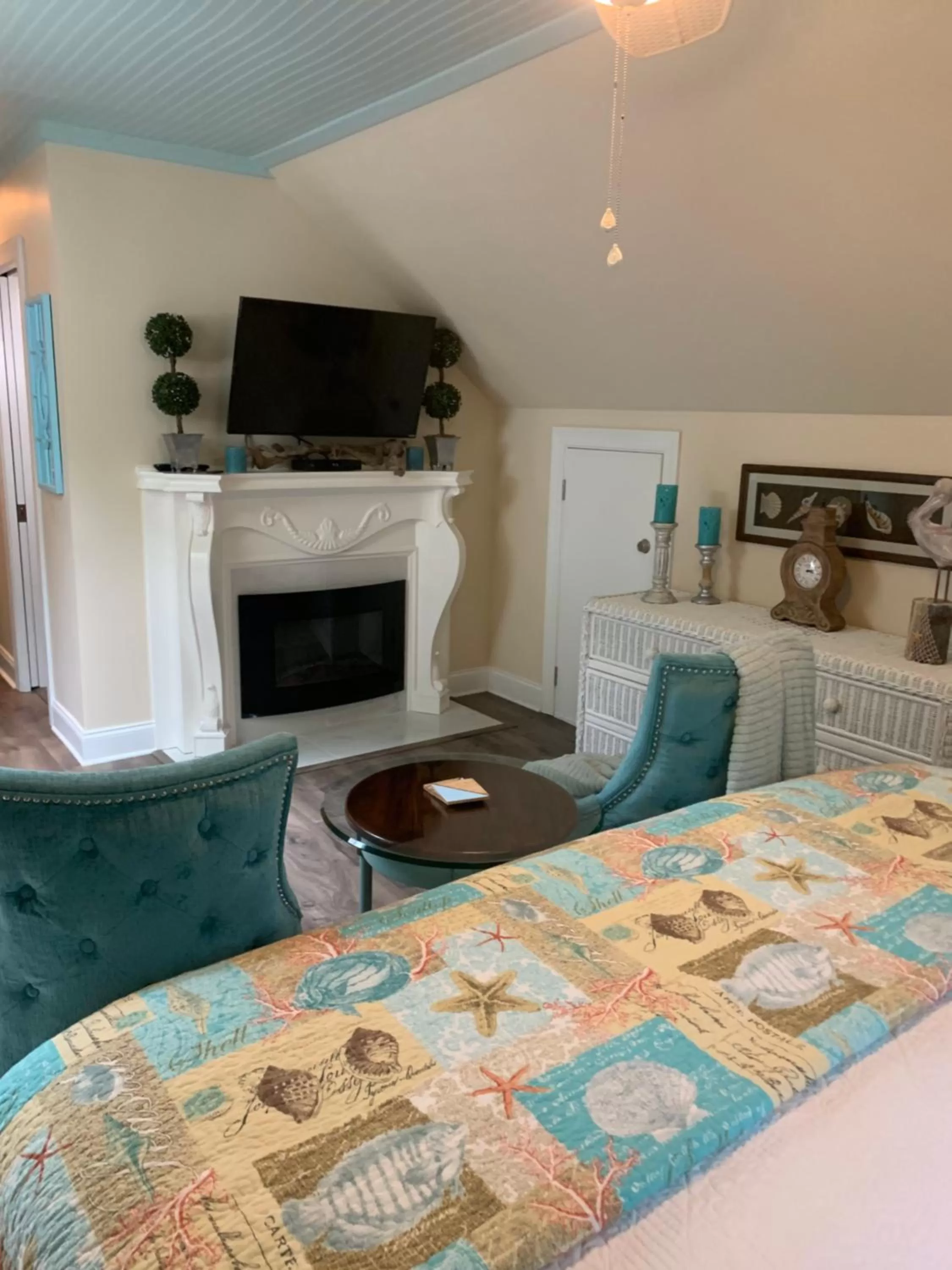 TV/Entertainment Center in Caroline's Bed and Breakfast