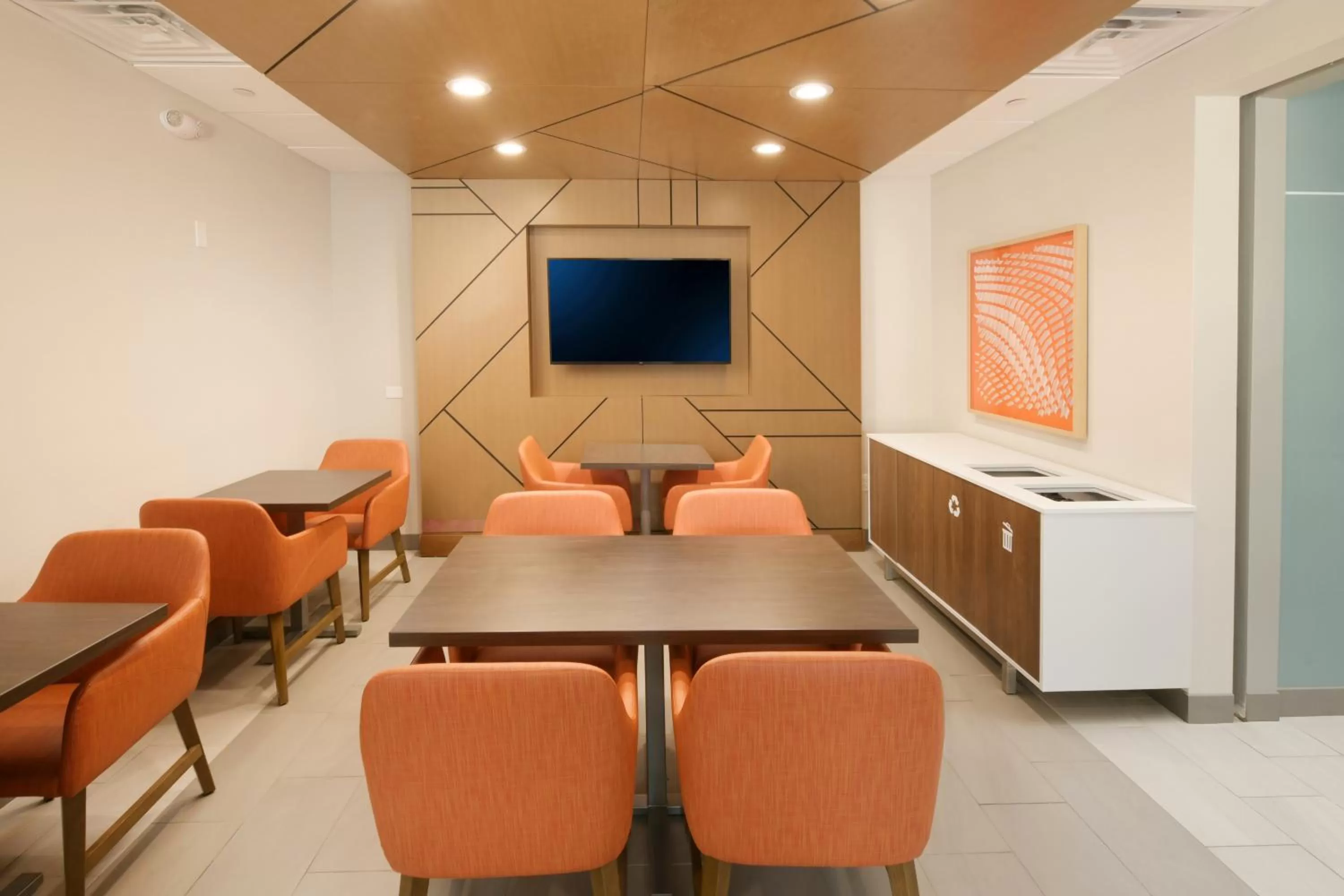 Meeting/conference room in Holiday Inn Express & Suites - Williamstown - Glassboro by IHG