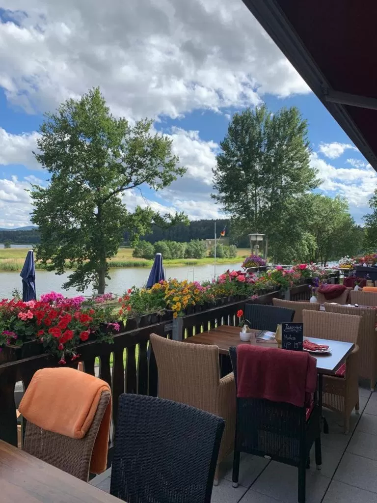 Restaurant/places to eat in Riverdam Boutique Hotel