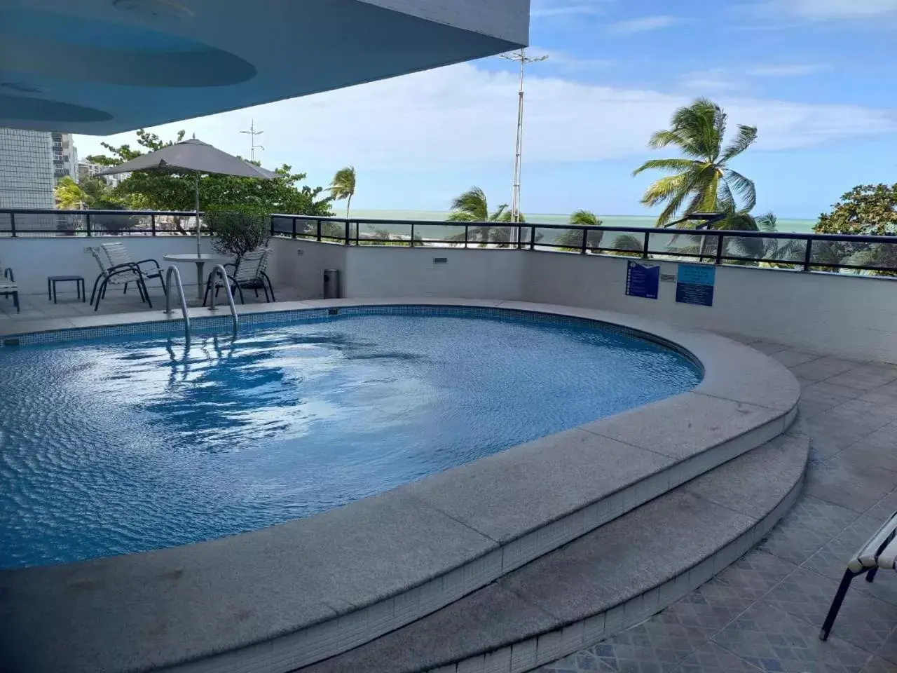 Swimming Pool in Euro Suite Recife Boa Viagem