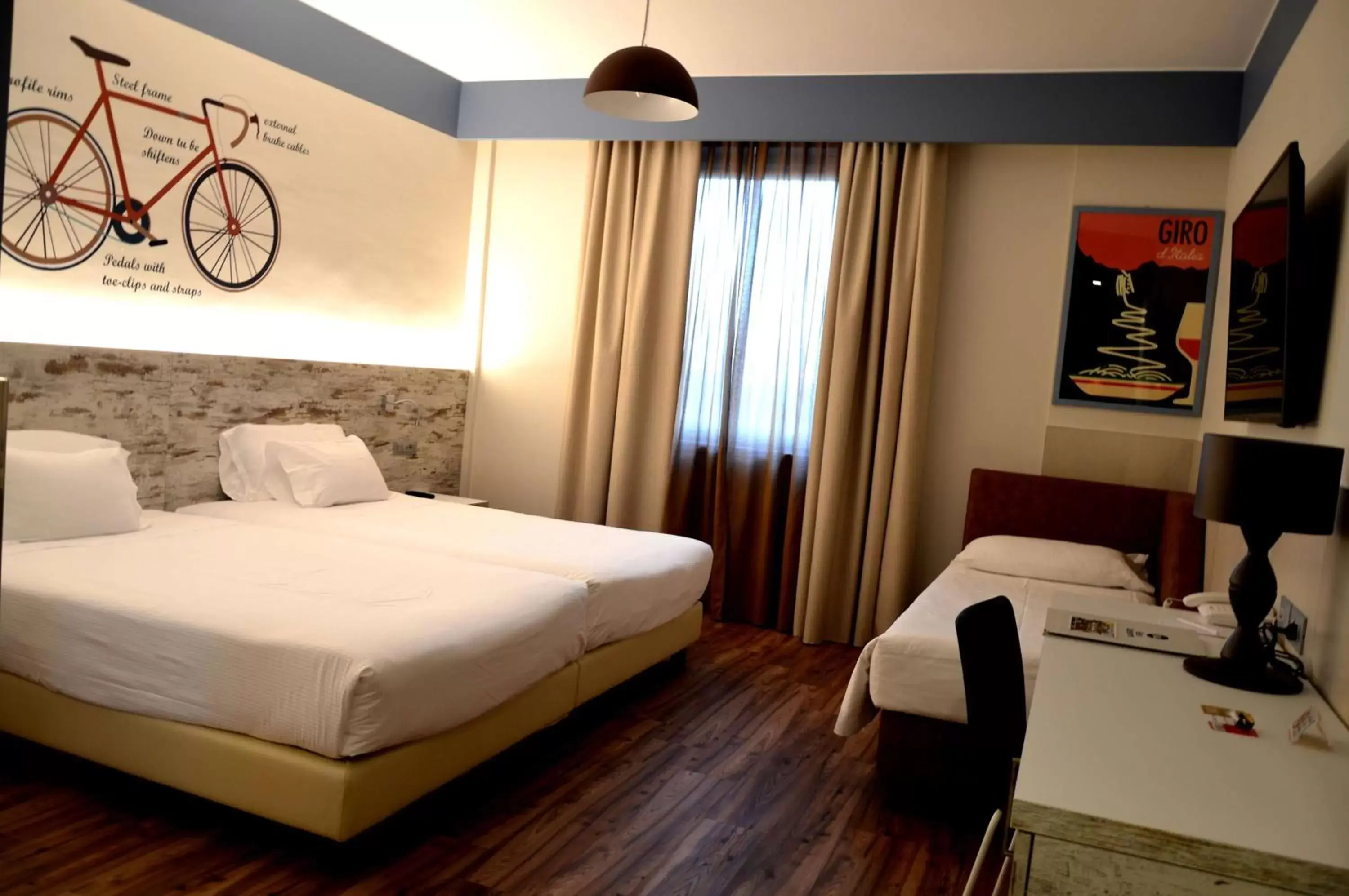 Shower, Bed in Best Western Plus Soave Hotel