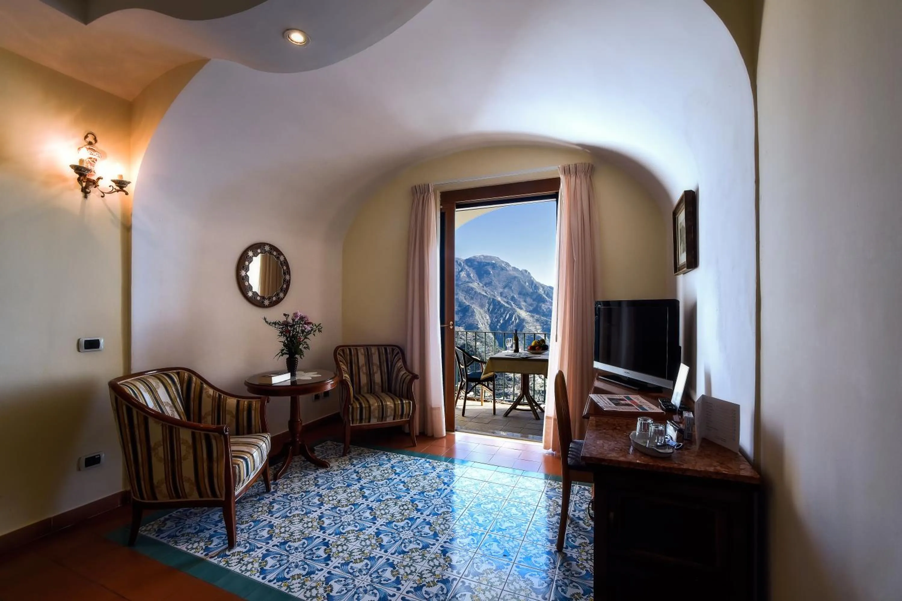 Photo of the whole room in Hotel Graal