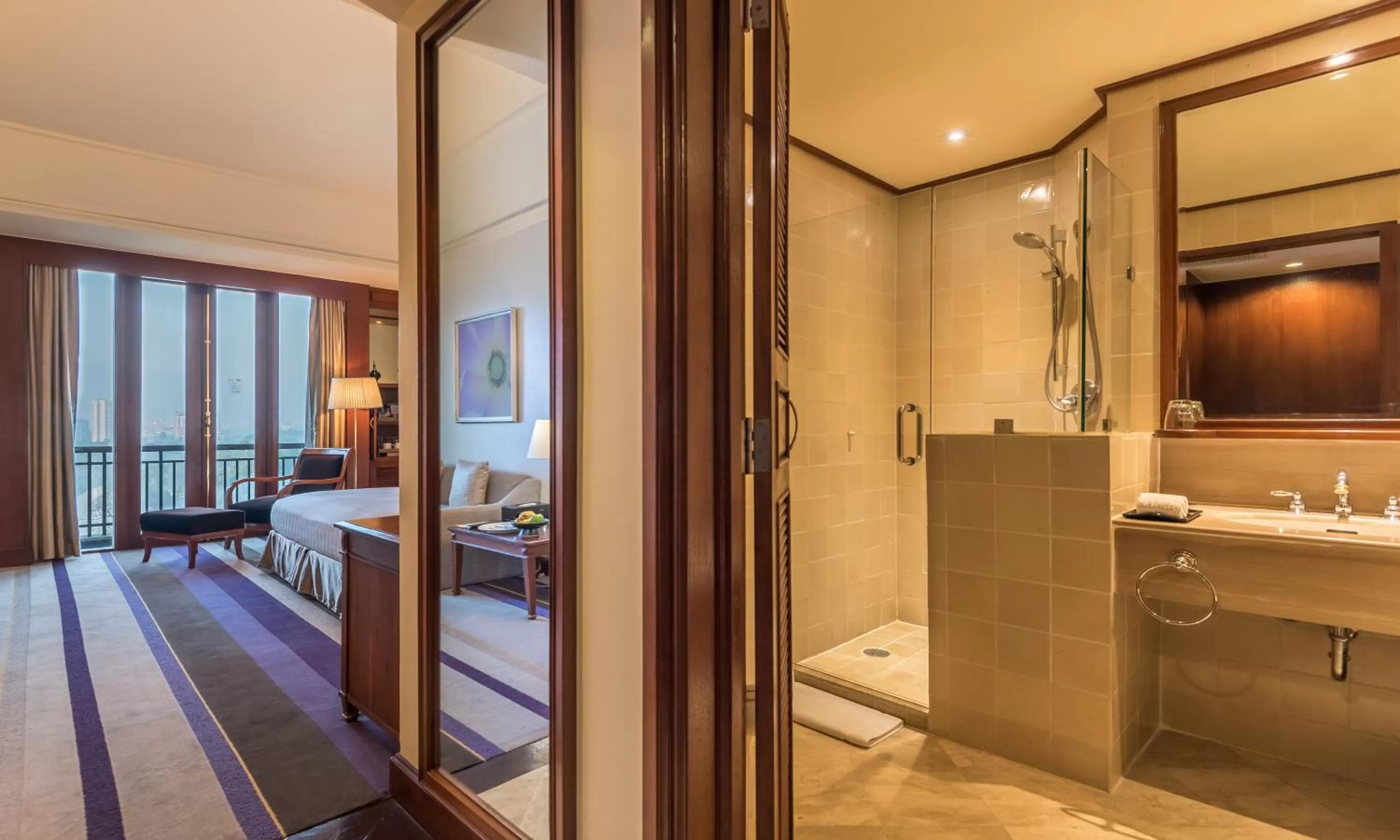 Bathroom in Chatrium Hotel Royal Lake Yangon