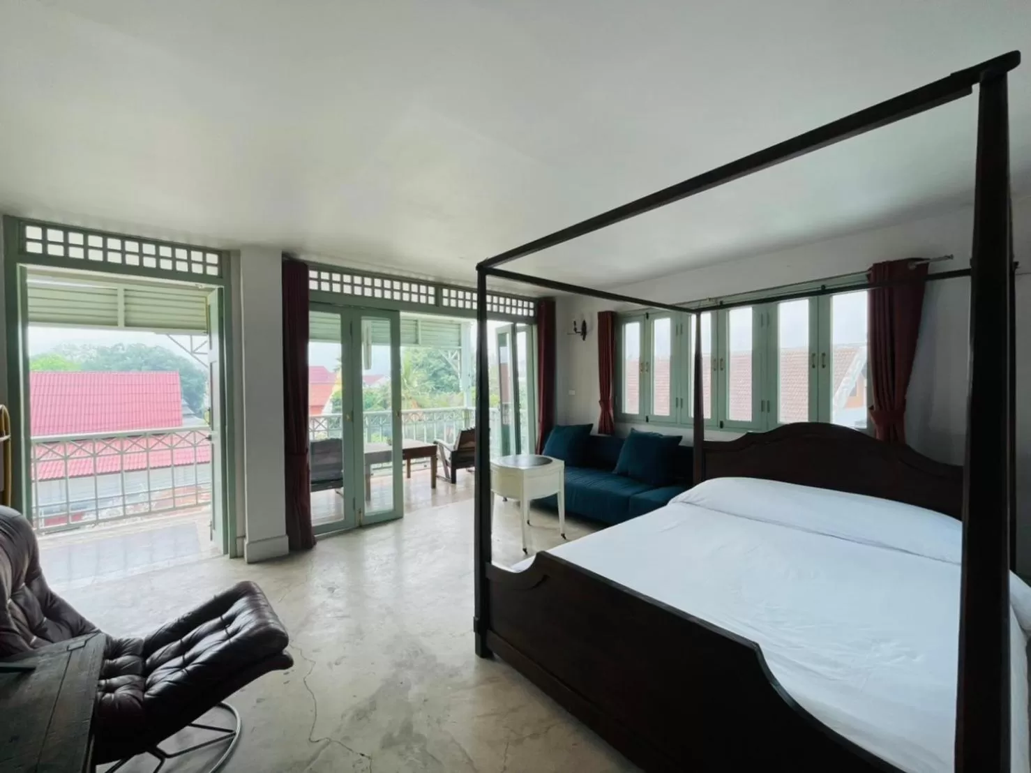 Bed in Villa Duangchampa