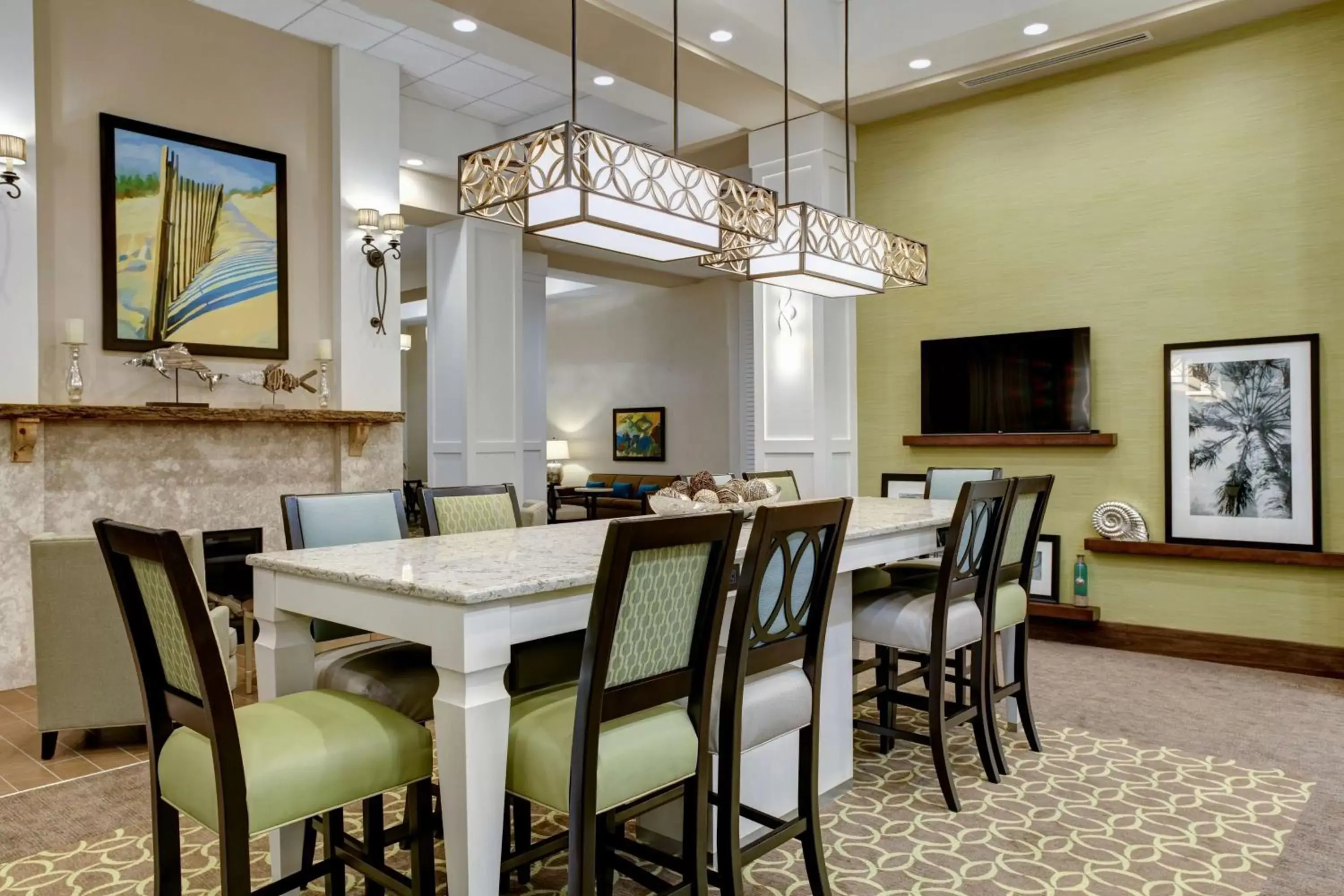 Lobby or reception, Dining Area in Hampton Inn and Suites by Hilton Vero Beach-Downtown