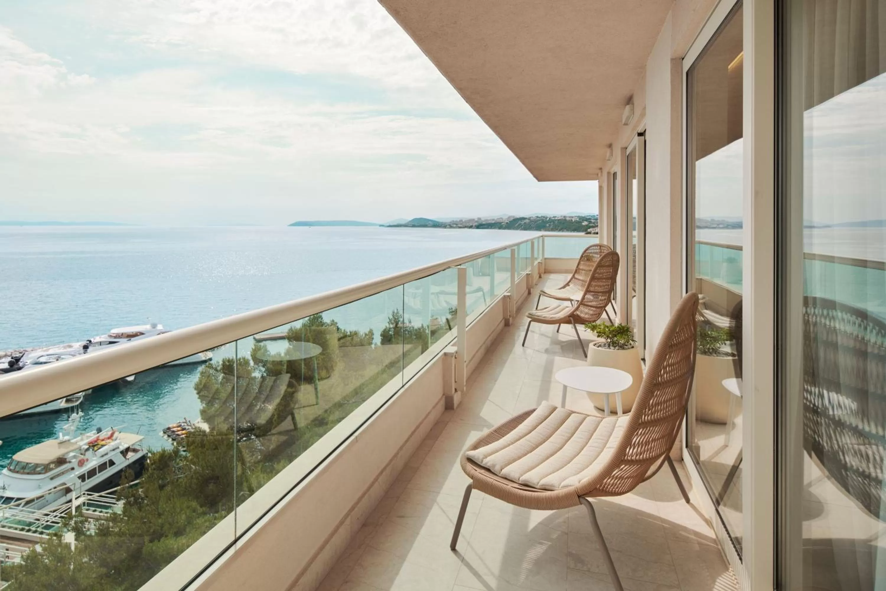 Photo of the whole room in Le Meridien Lav Split