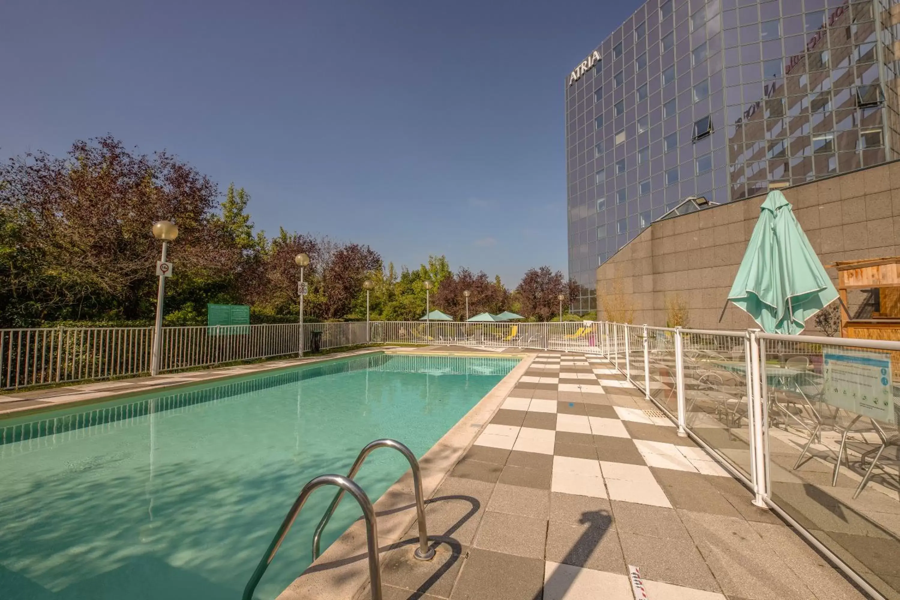 Swimming Pool in Novotel Marne-la-Vallée Noisy-le-Grand