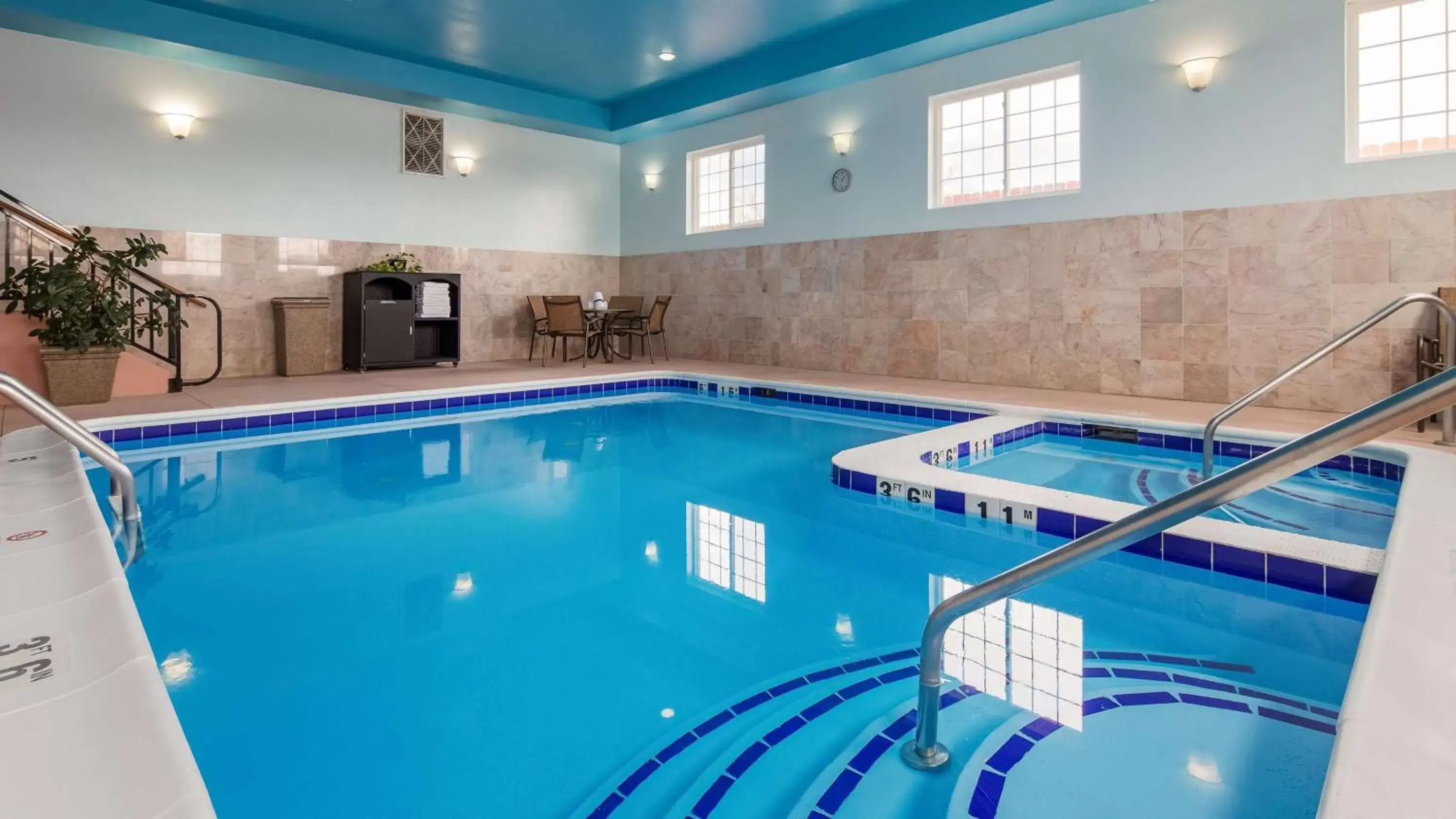 On site, Swimming Pool in Best Western Plus Wakeeney Inn & Suites