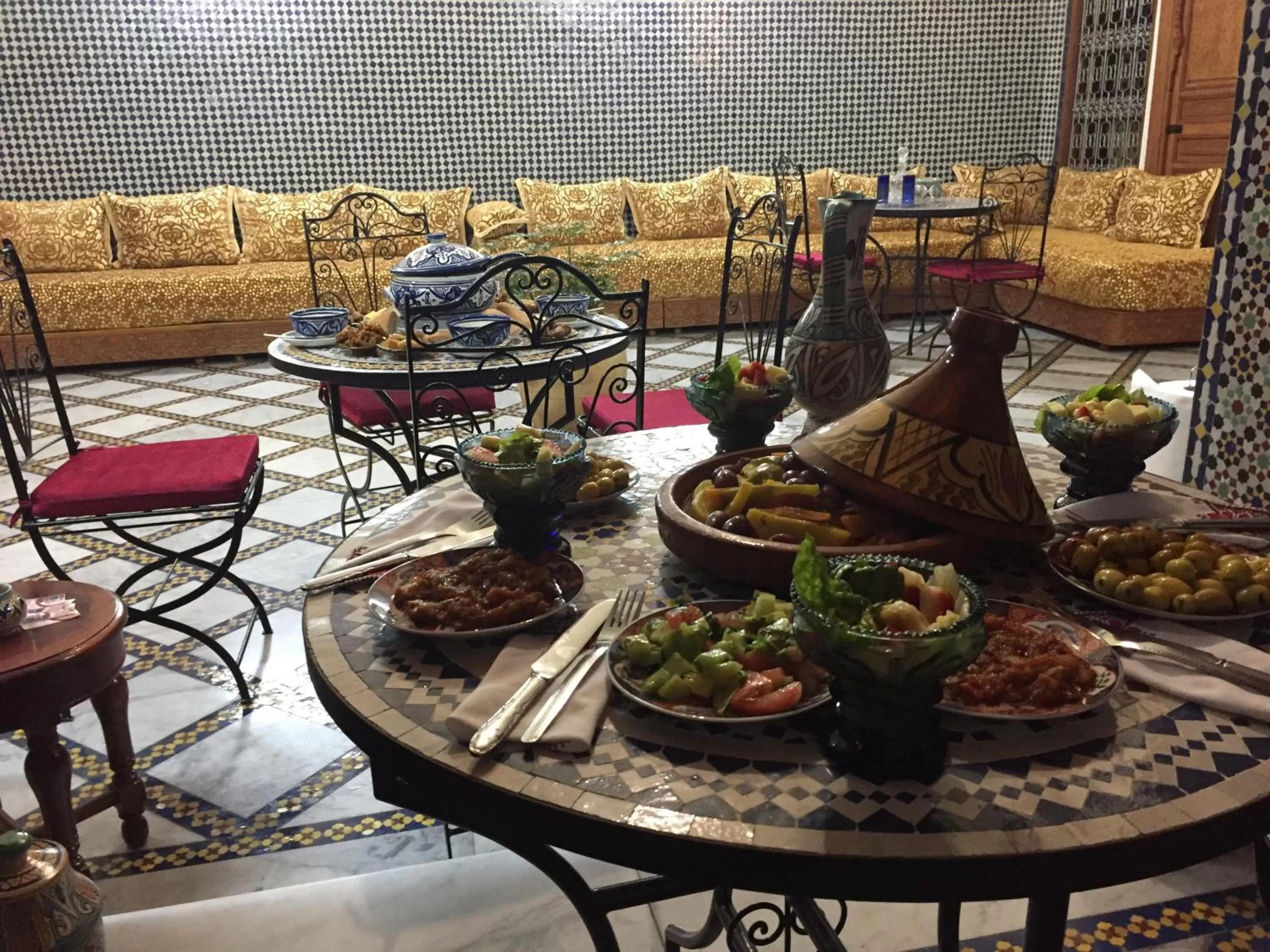 Food and drinks in Riad Taj Salma