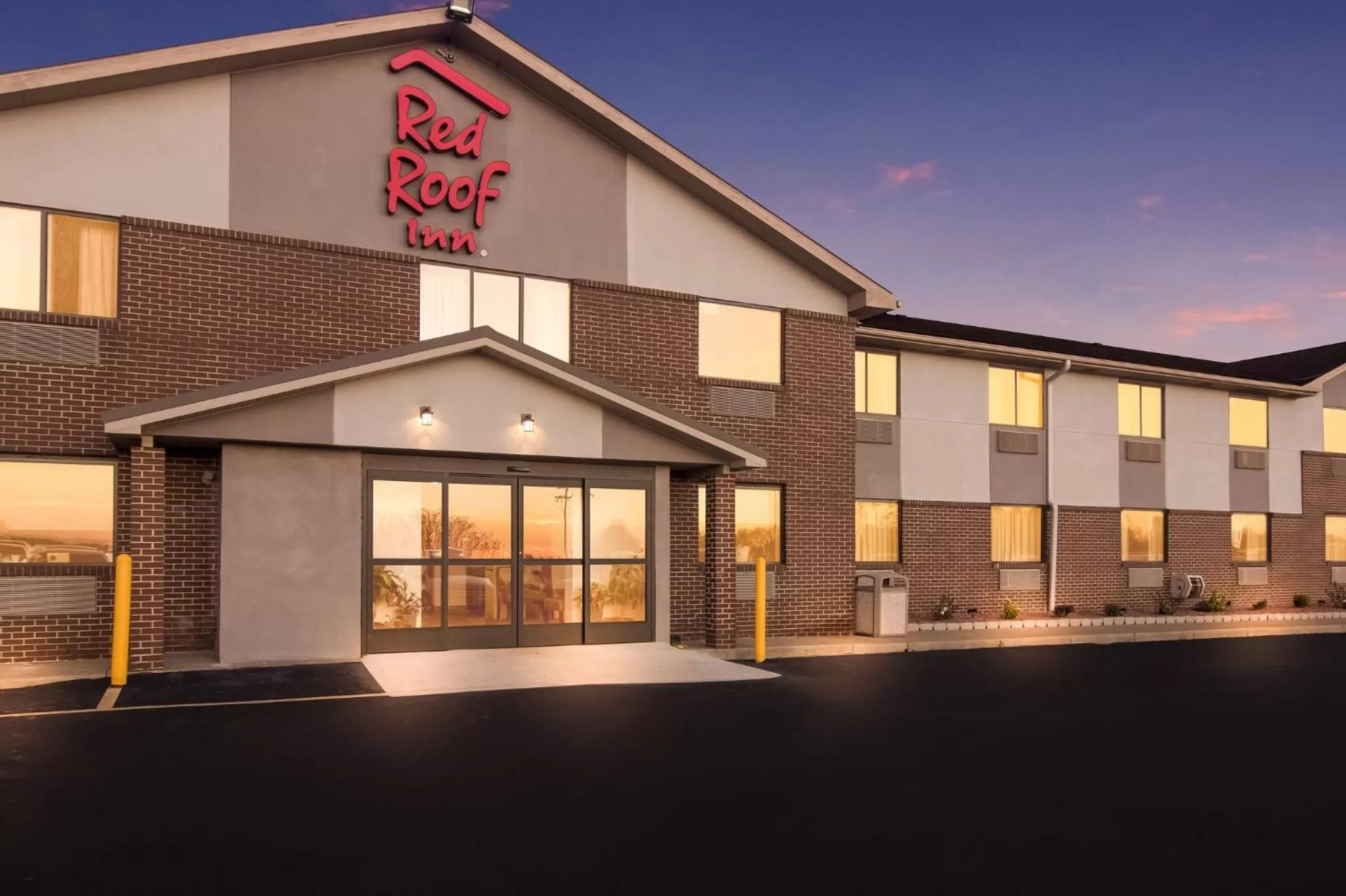Property building in Red Roof Inn Greensburg
