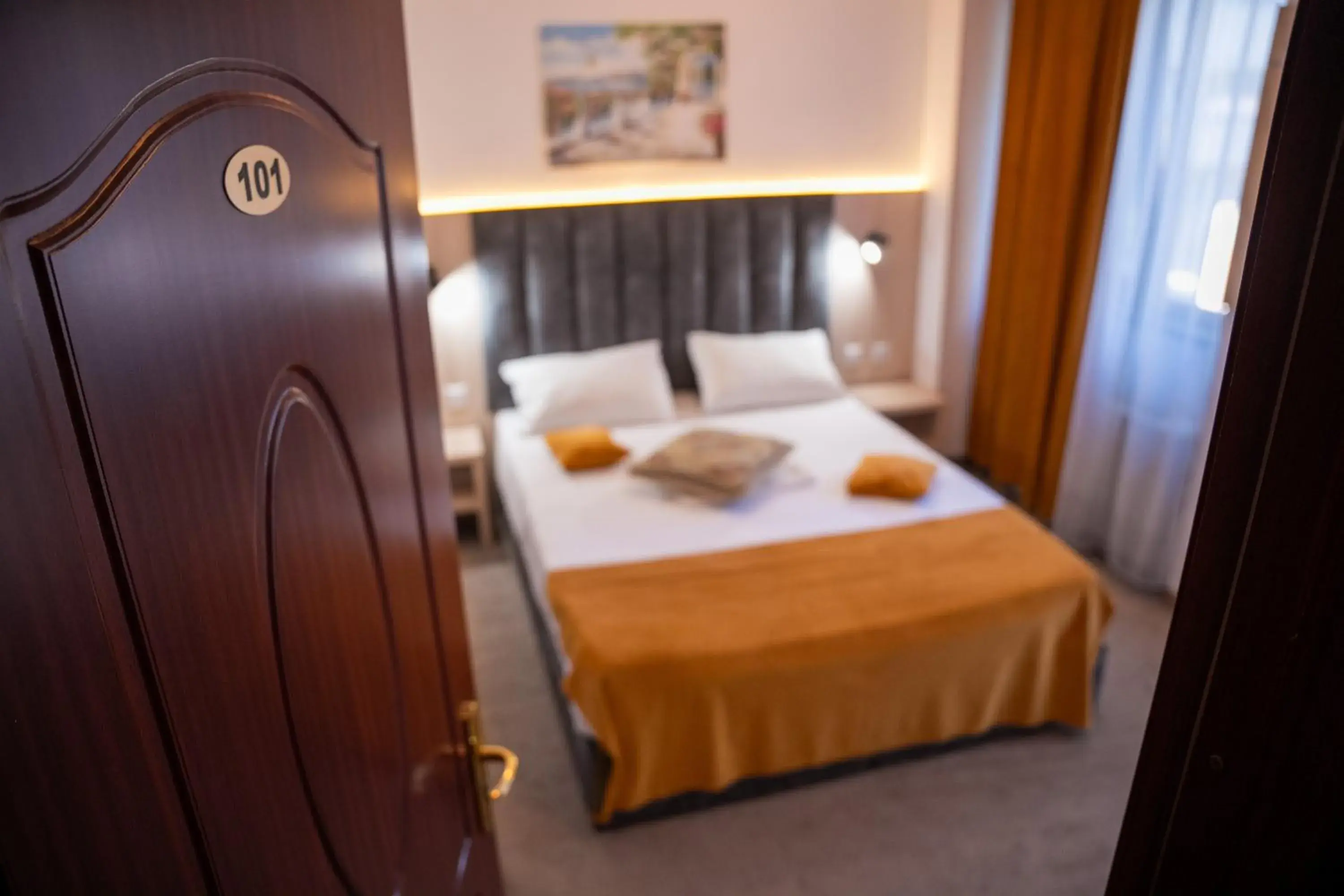 Bed in Hotel Cantemir