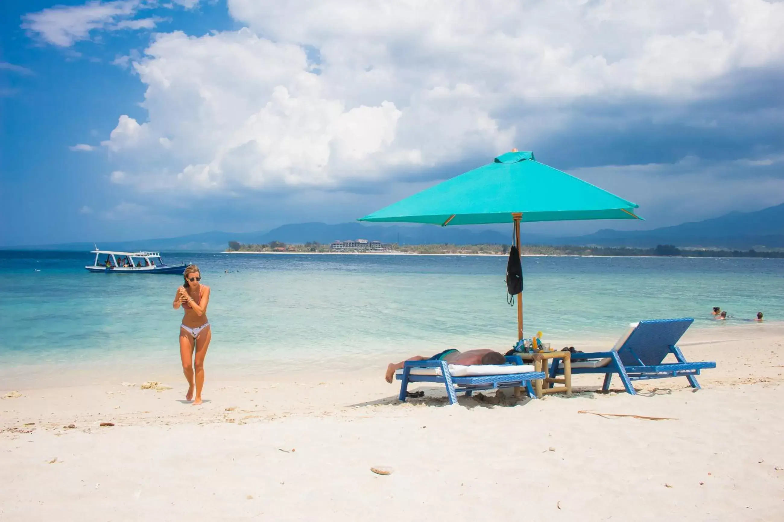 sunbed, Beach in Sunrise Resort