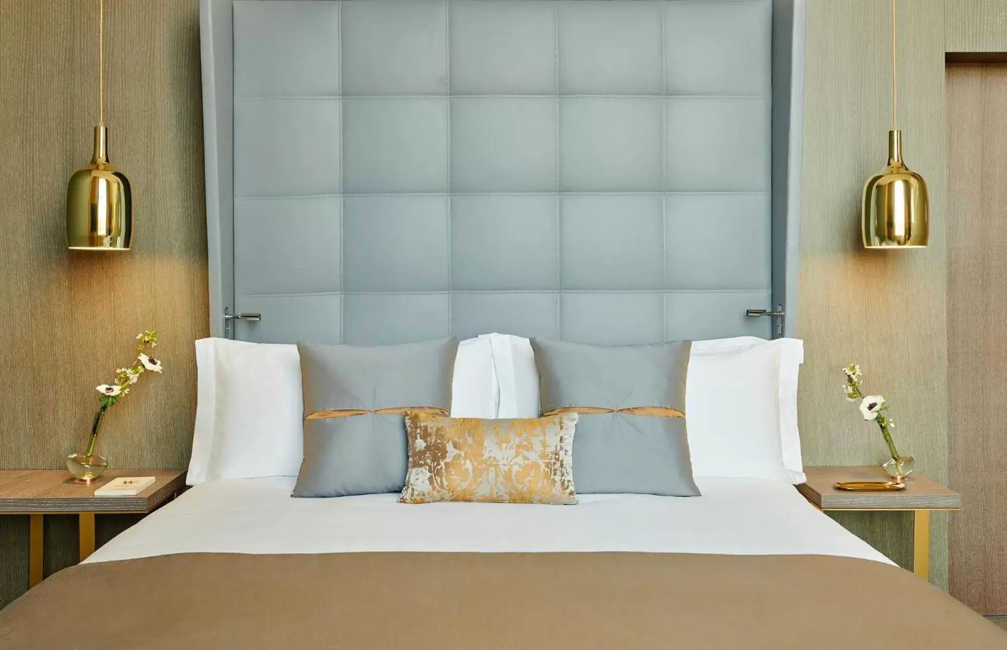 Bed in InterContinental Lyon - Hotel Dieu, an IHG Hotel