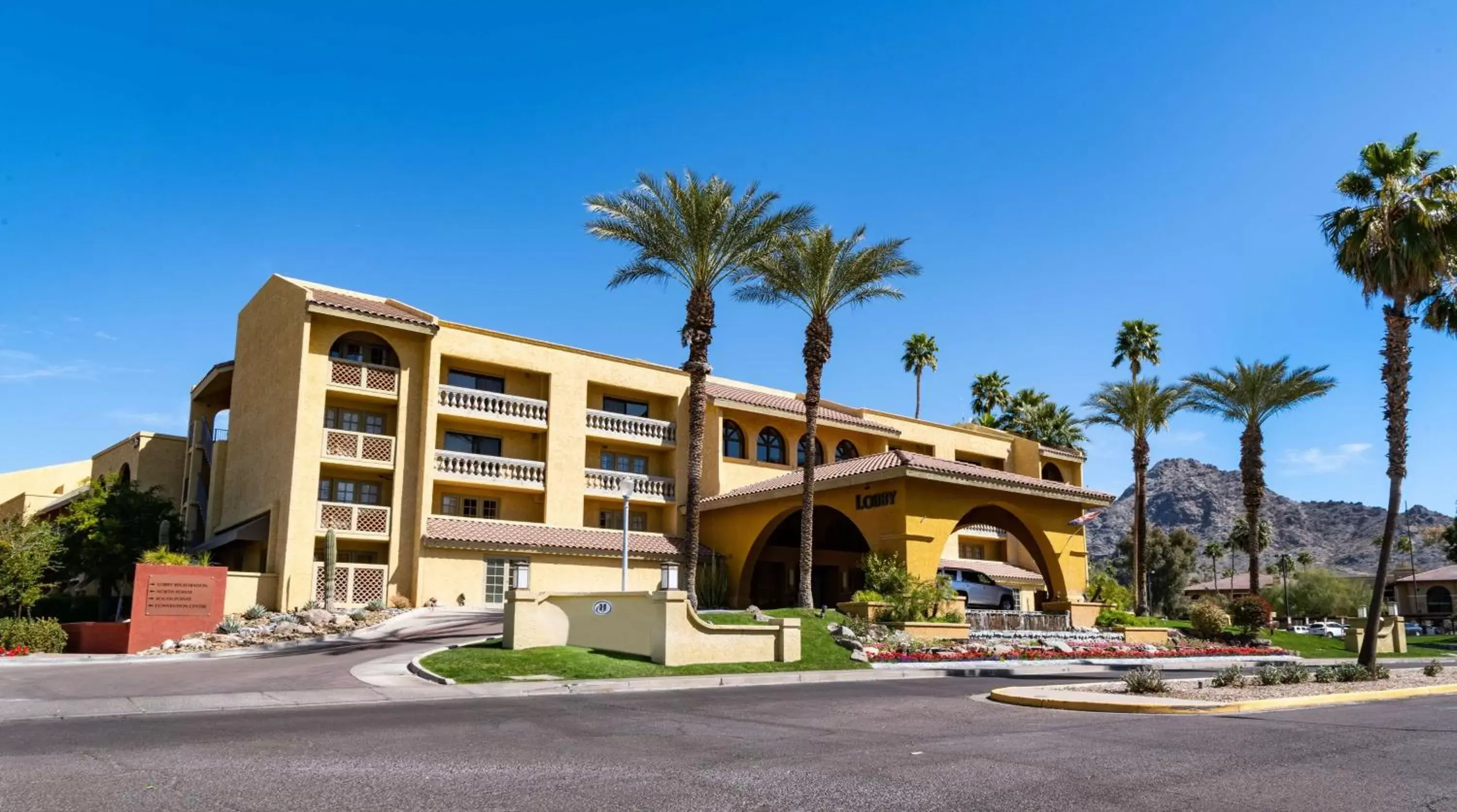 Property Building in Hilton Phoenix Resort at the Peak - Formerly Pointe Hilton Squaw Peak Resort