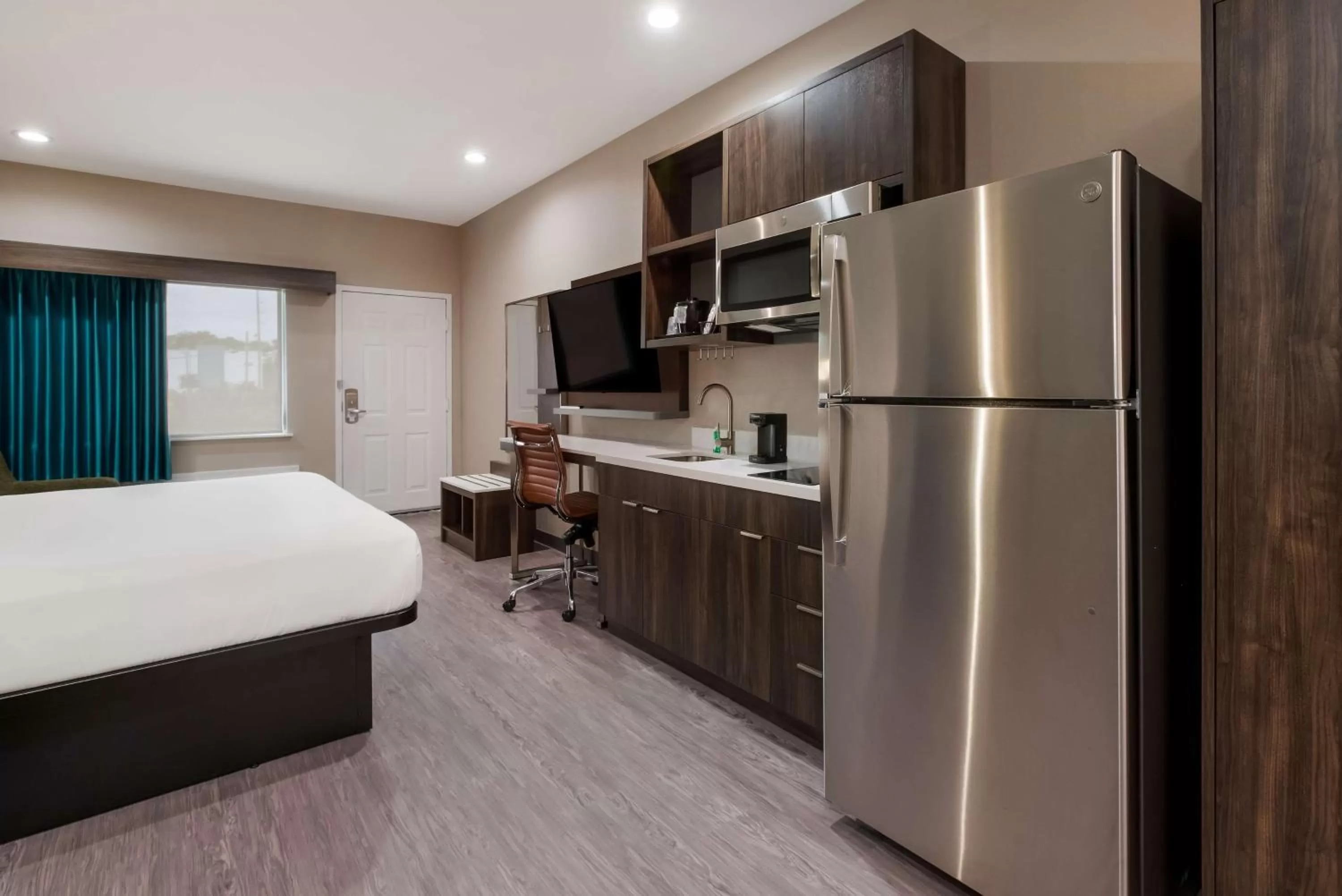 Bedroom, Bed in Best Western La Place Inn