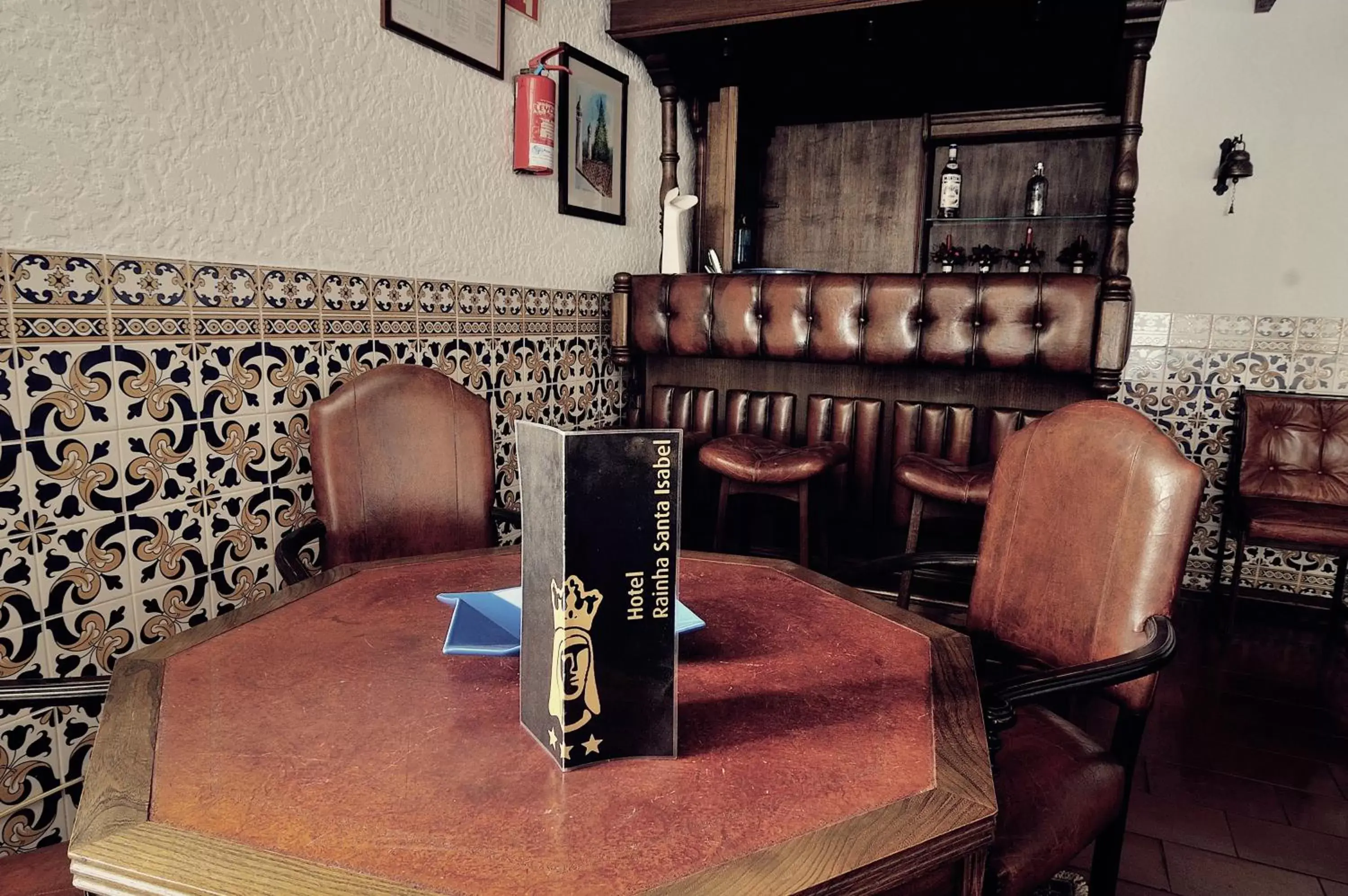 Lounge or bar, Seating Area in Rainha Santa Isabel - Óbidos History Hotel