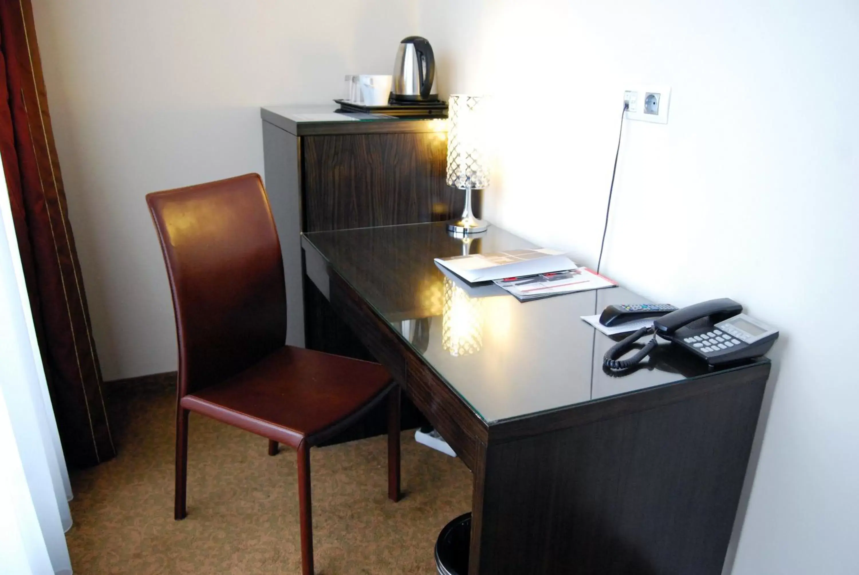 Seating area, TV/Entertainment Center in Hotel Regnum Residence