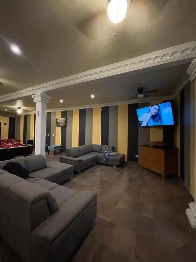 Communal lounge/ TV room, Seating Area in Capital Center