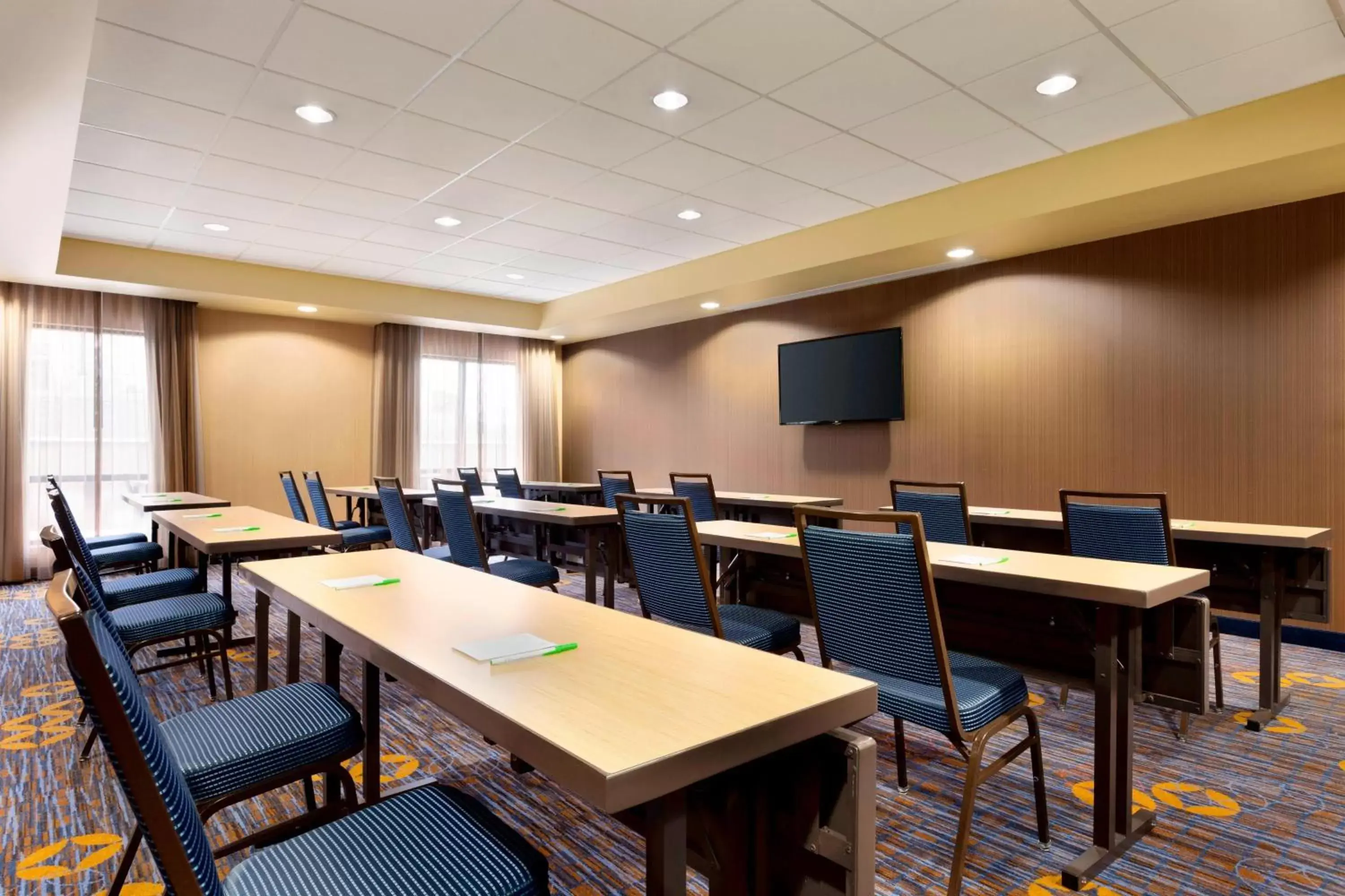 Meeting/conference room in Courtyard by Marriott Stafford Quantico