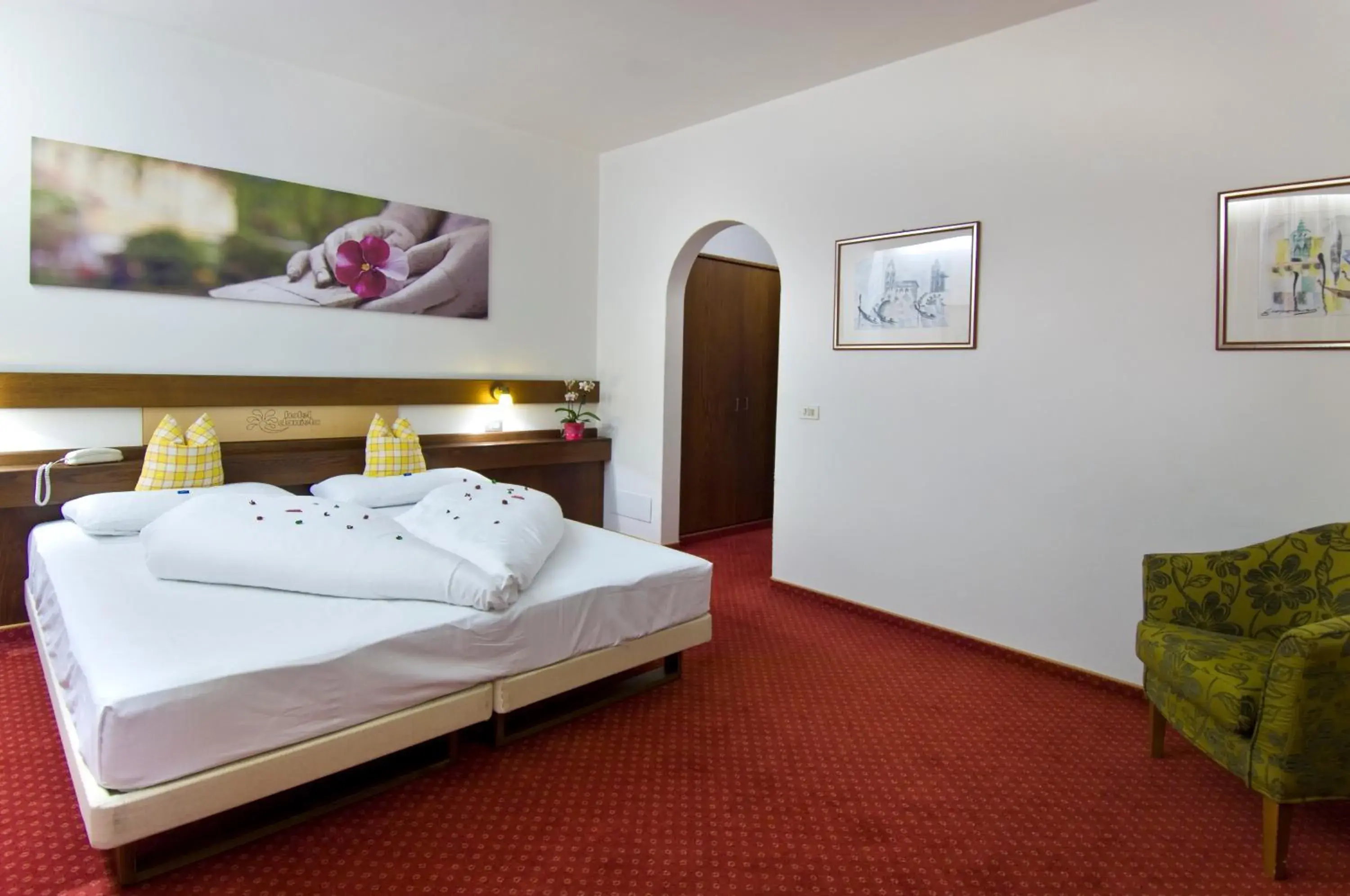 Bedroom, Bed in Hotel Daniela