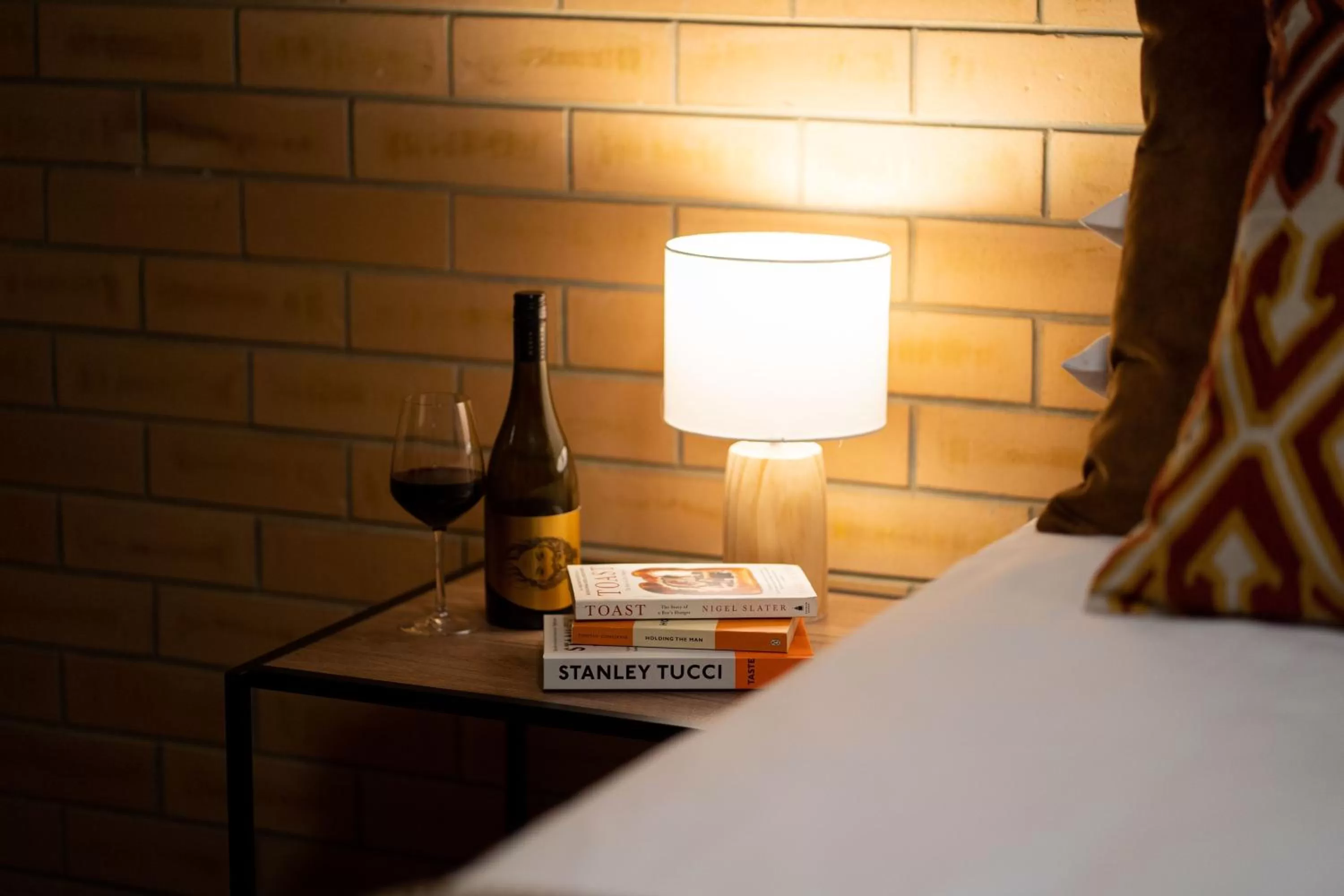 Bedroom, Bed in Bentley's Hotel