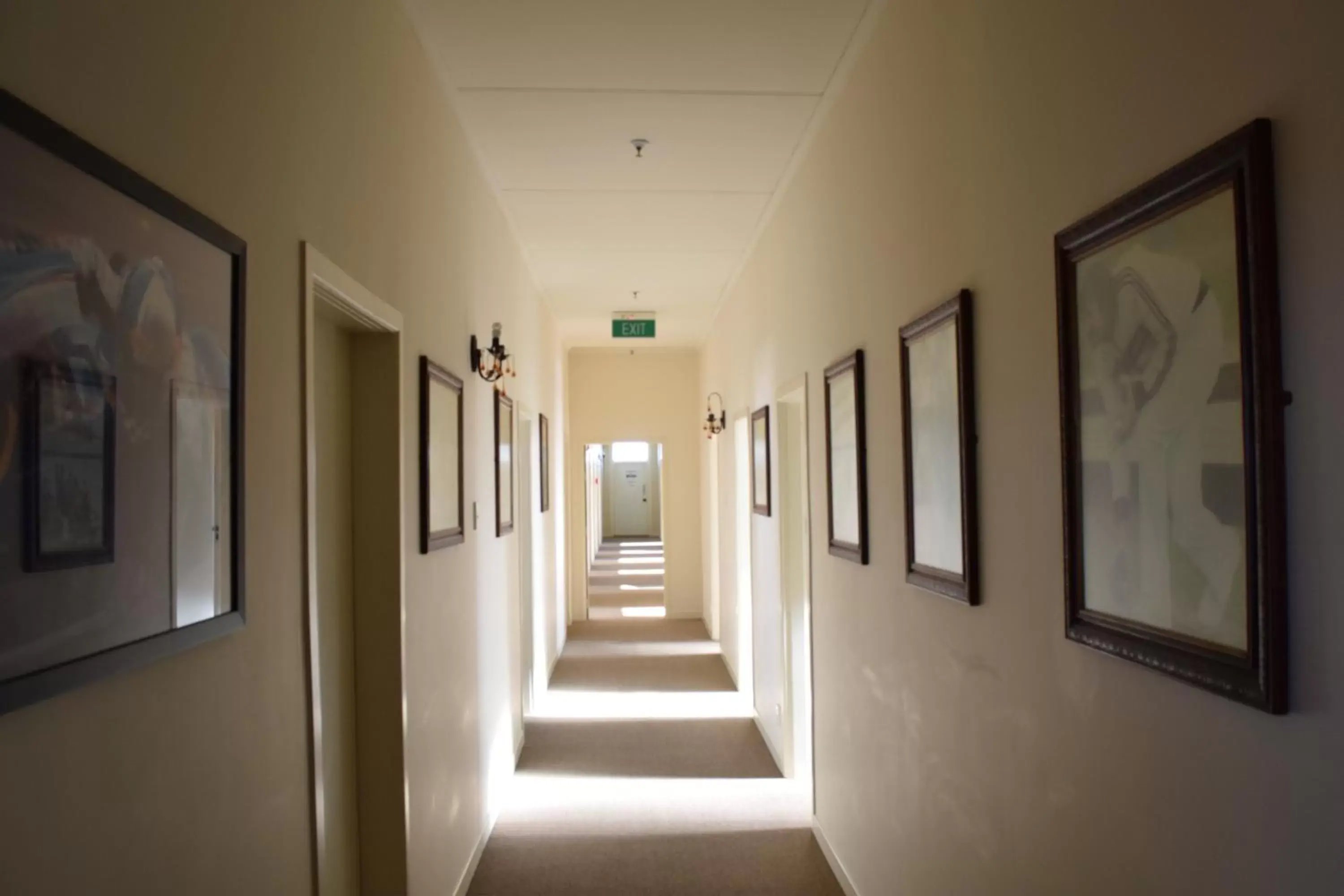 Budget Double Room in Fernlodge Inglewood Budget Double Room in Fernlodge Inglewood